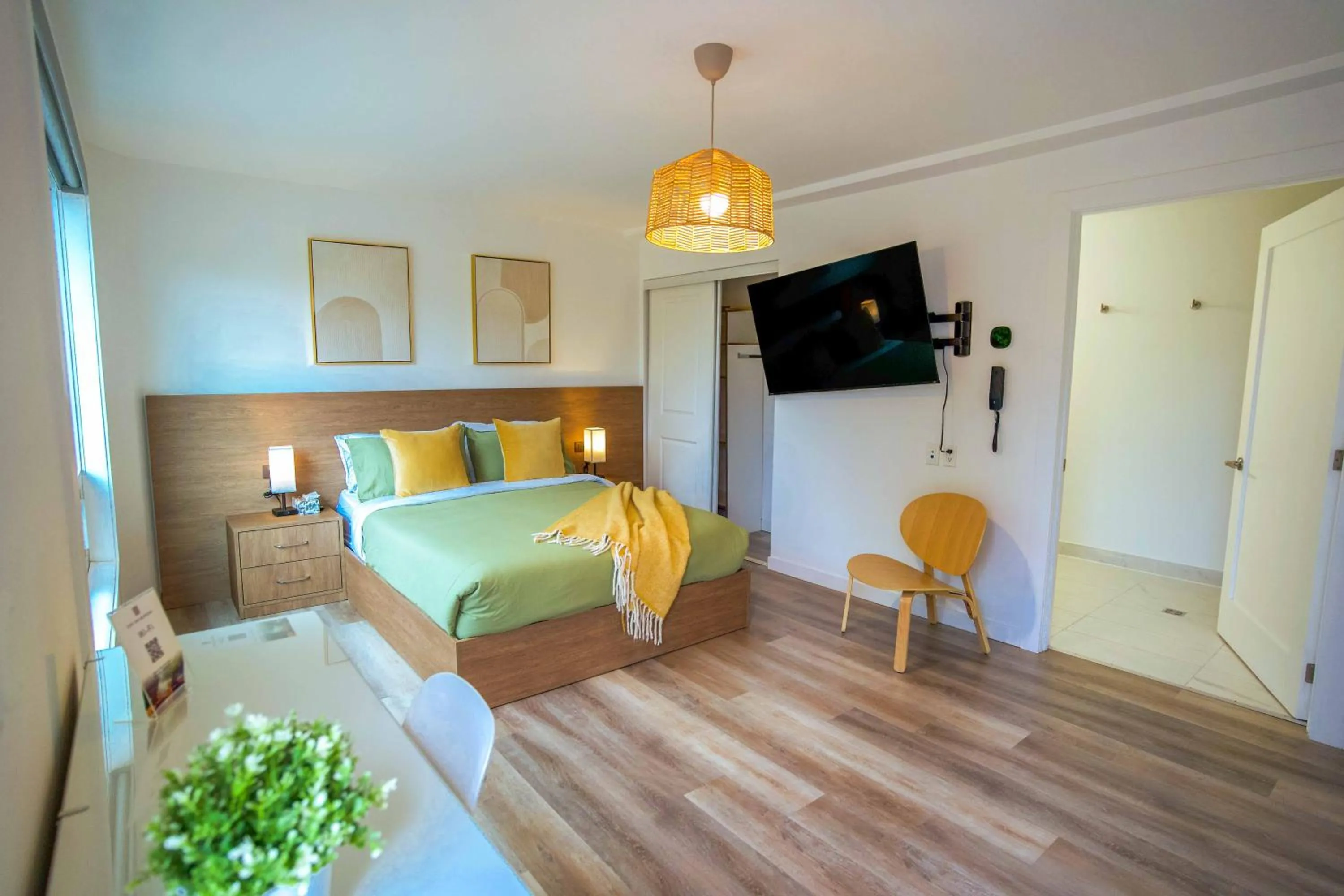 Bed in Stay Inn Muskoka