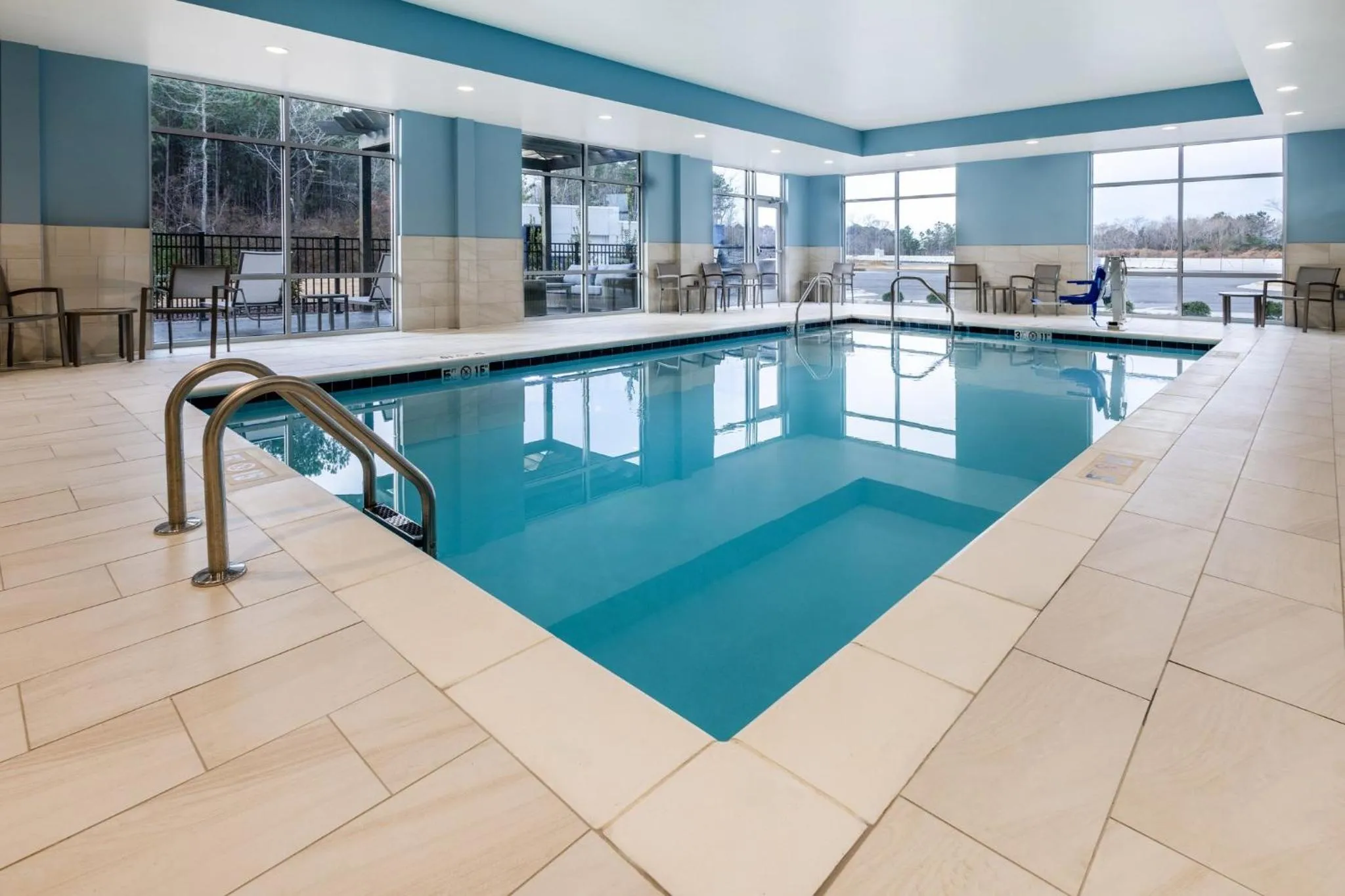 Swimming pool in Holiday Inn Express & Suites Benson by IHG