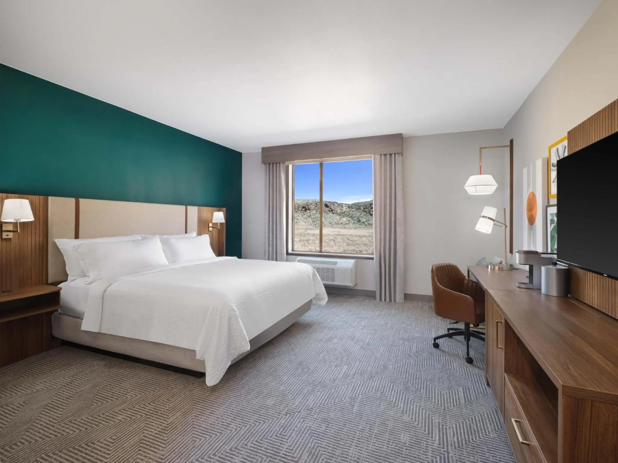 Photo of the whole room, Bed in Holiday Inn La Verkin - Zion Park by IHG