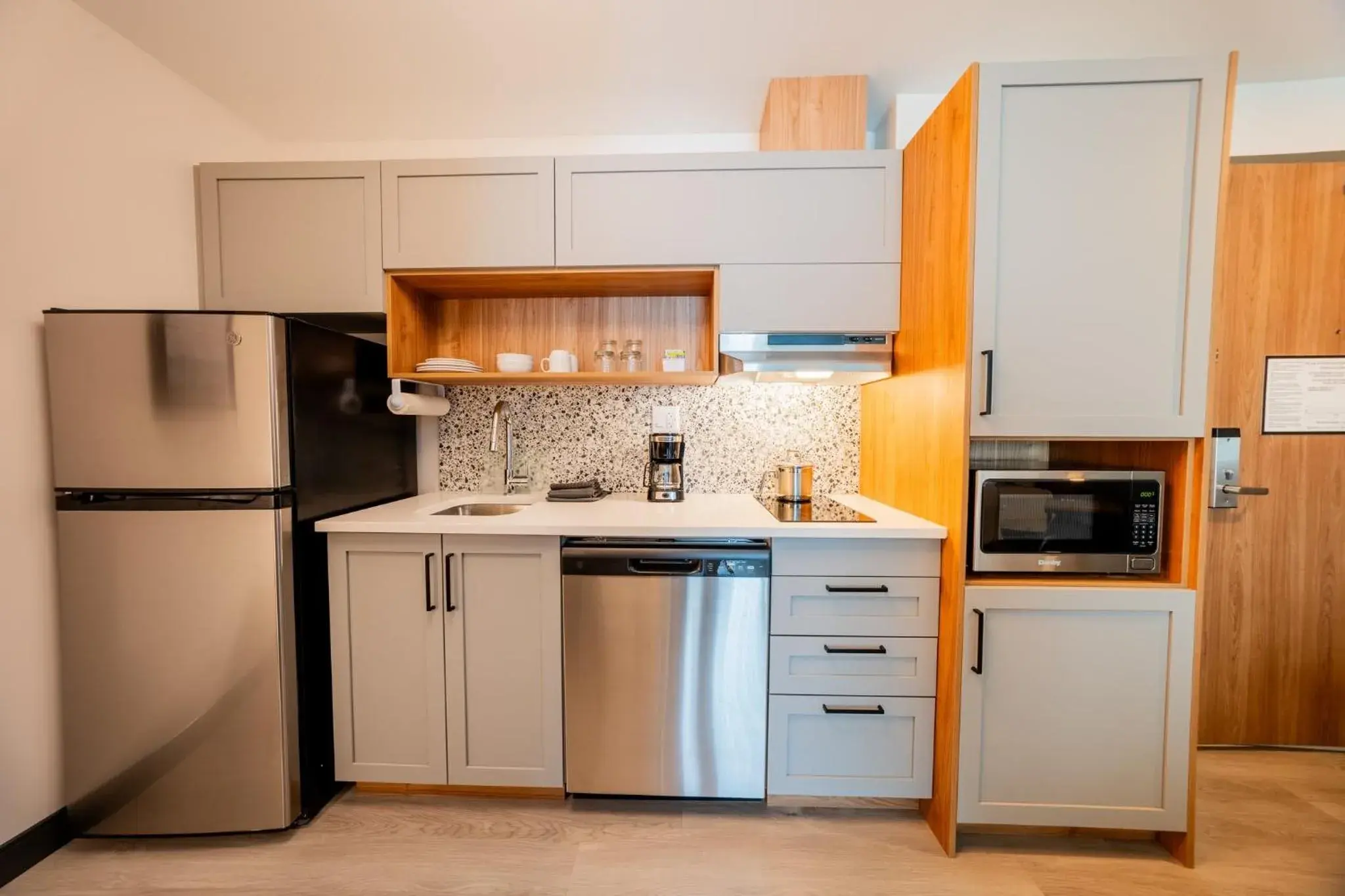 Standard Room in Candlewood Suites Trois-Rivières Ouest by IHG Standard Room in Candlewood Suites Trois-Rivières Ouest by IHG