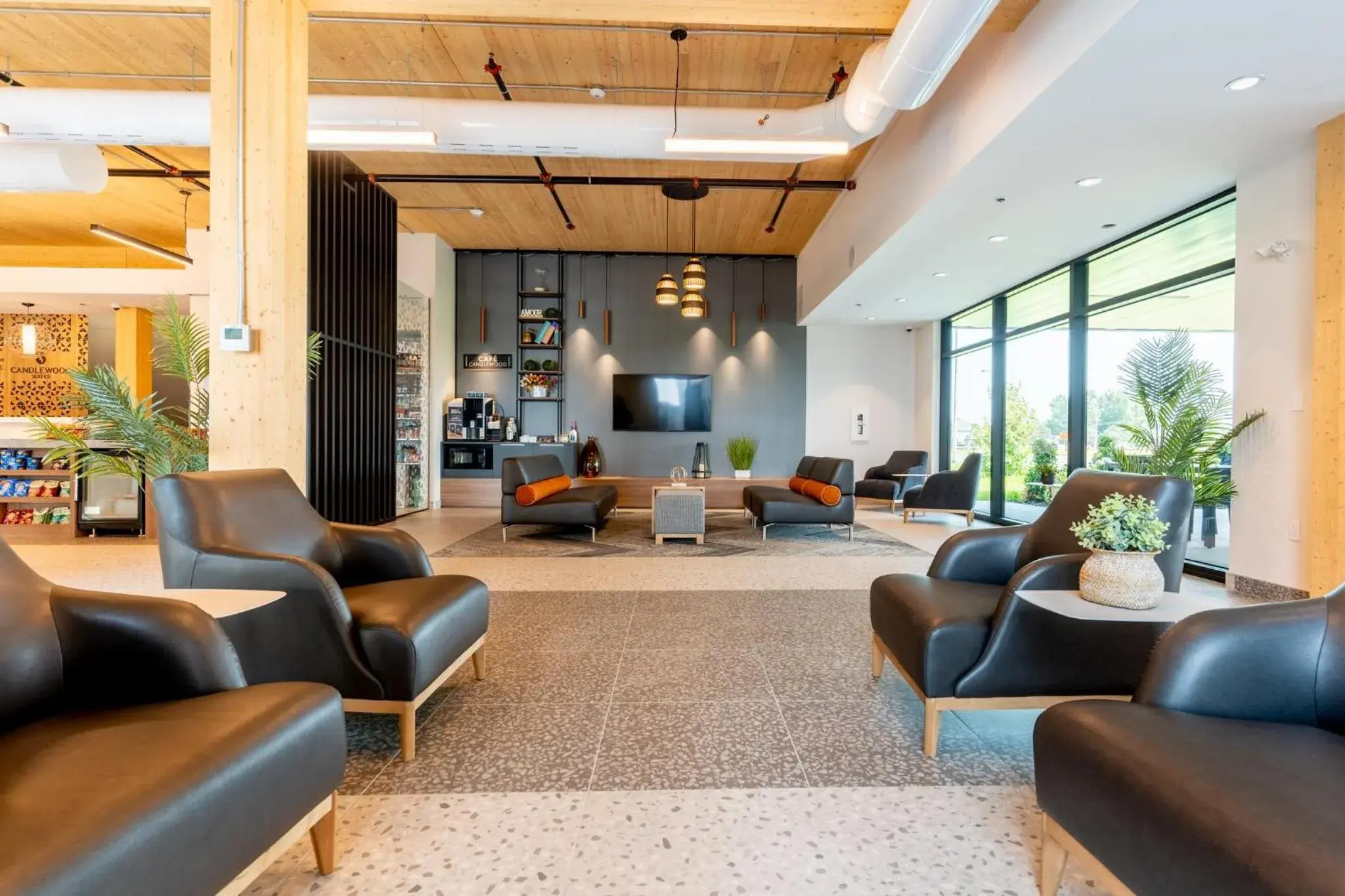 Property building in Candlewood Suites Trois-Rivières Ouest by IHG Property building in Candlewood Suites Trois-Rivières Ouest by IHG