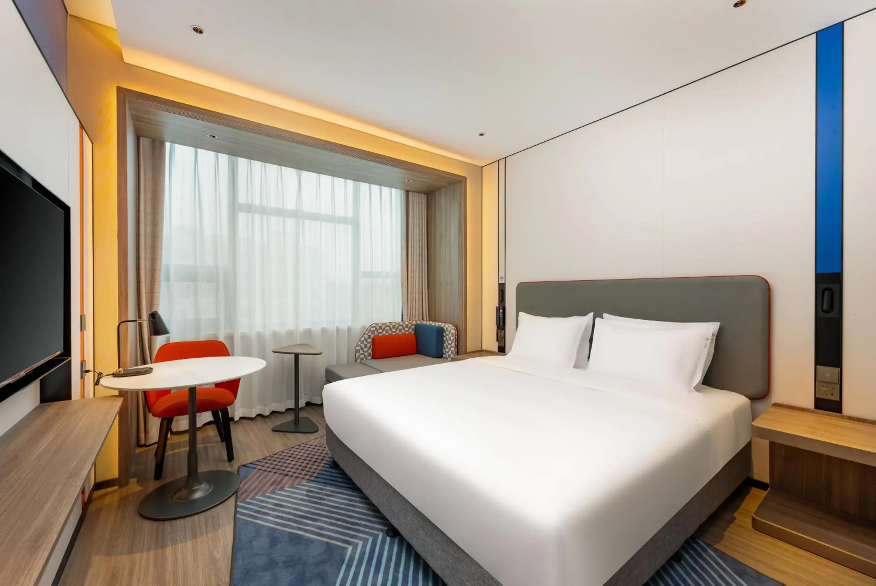 Standard King Room with Extra Floor Space in Holiday Inn Express Langfang Yanjiao by IHG Standard King Room with Extra Floor Space in Holiday Inn Express Langfang Yanjiao by IHG