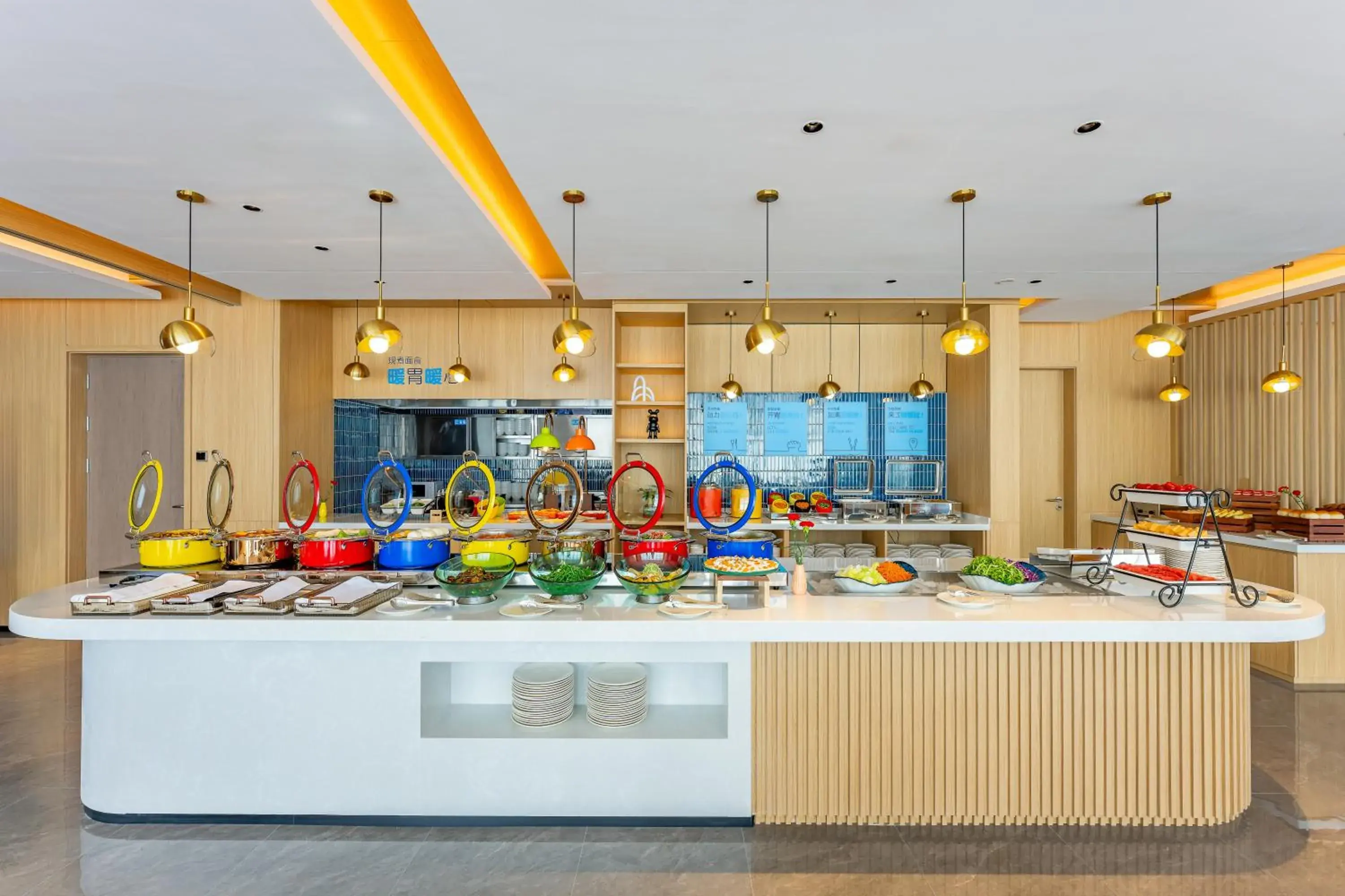 Restaurant/places to eat in Holiday Inn Express Langfang Yanjiao by IHG Restaurant/places to eat in Holiday Inn Express Langfang Yanjiao by IHG