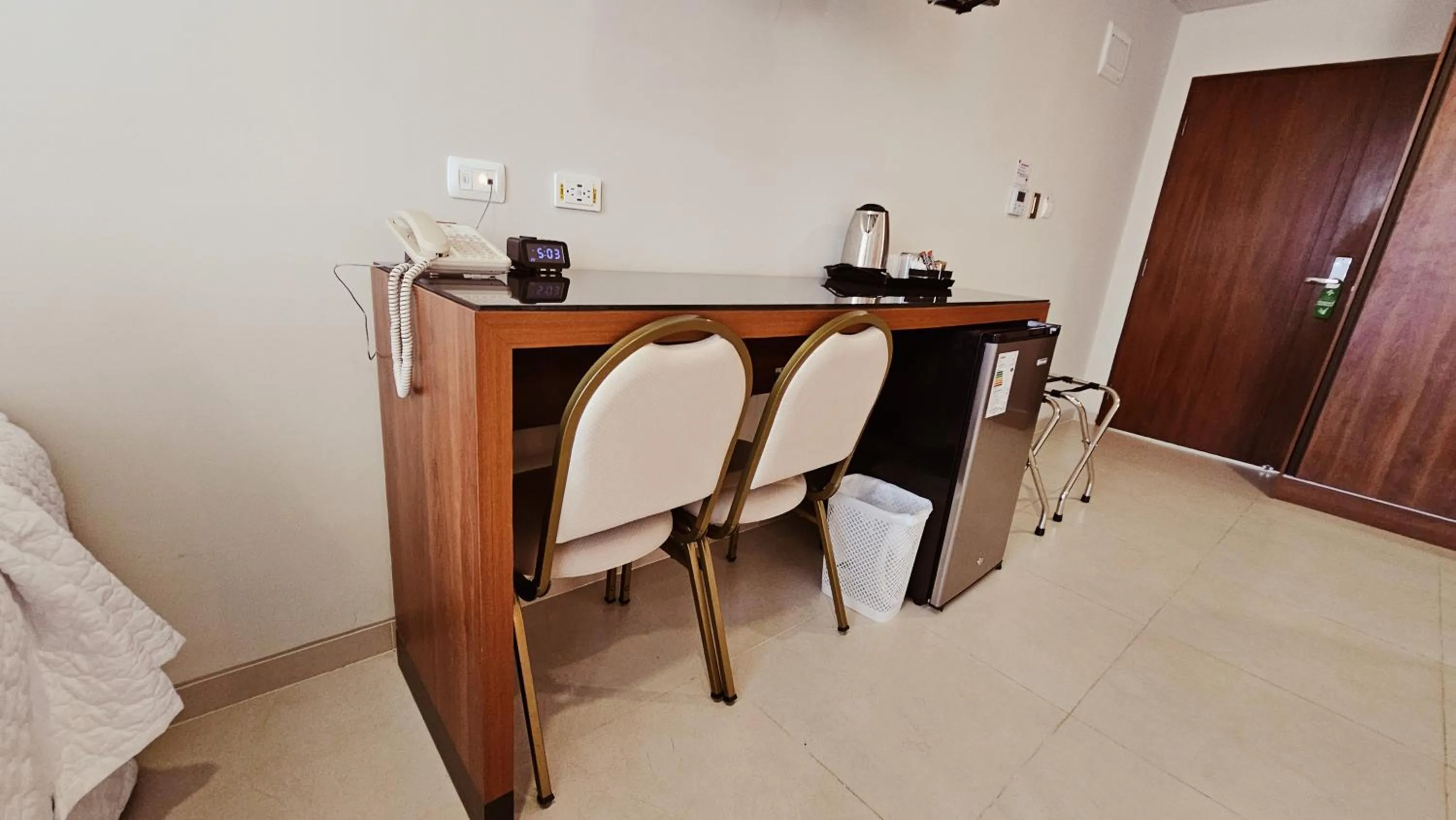 Coffee/tea facilities in Hotel Maywa