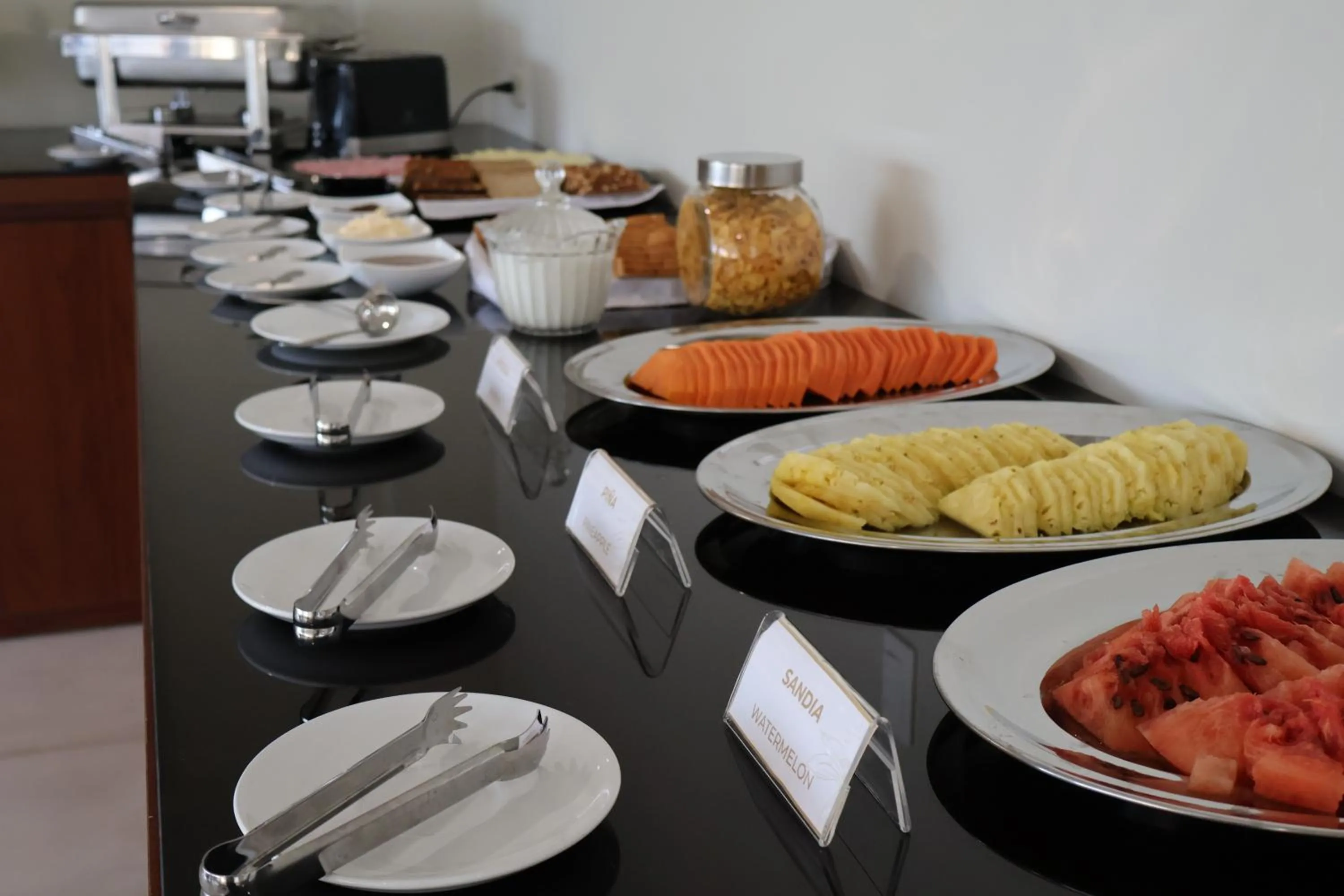 Breakfast in Hotel Maywa