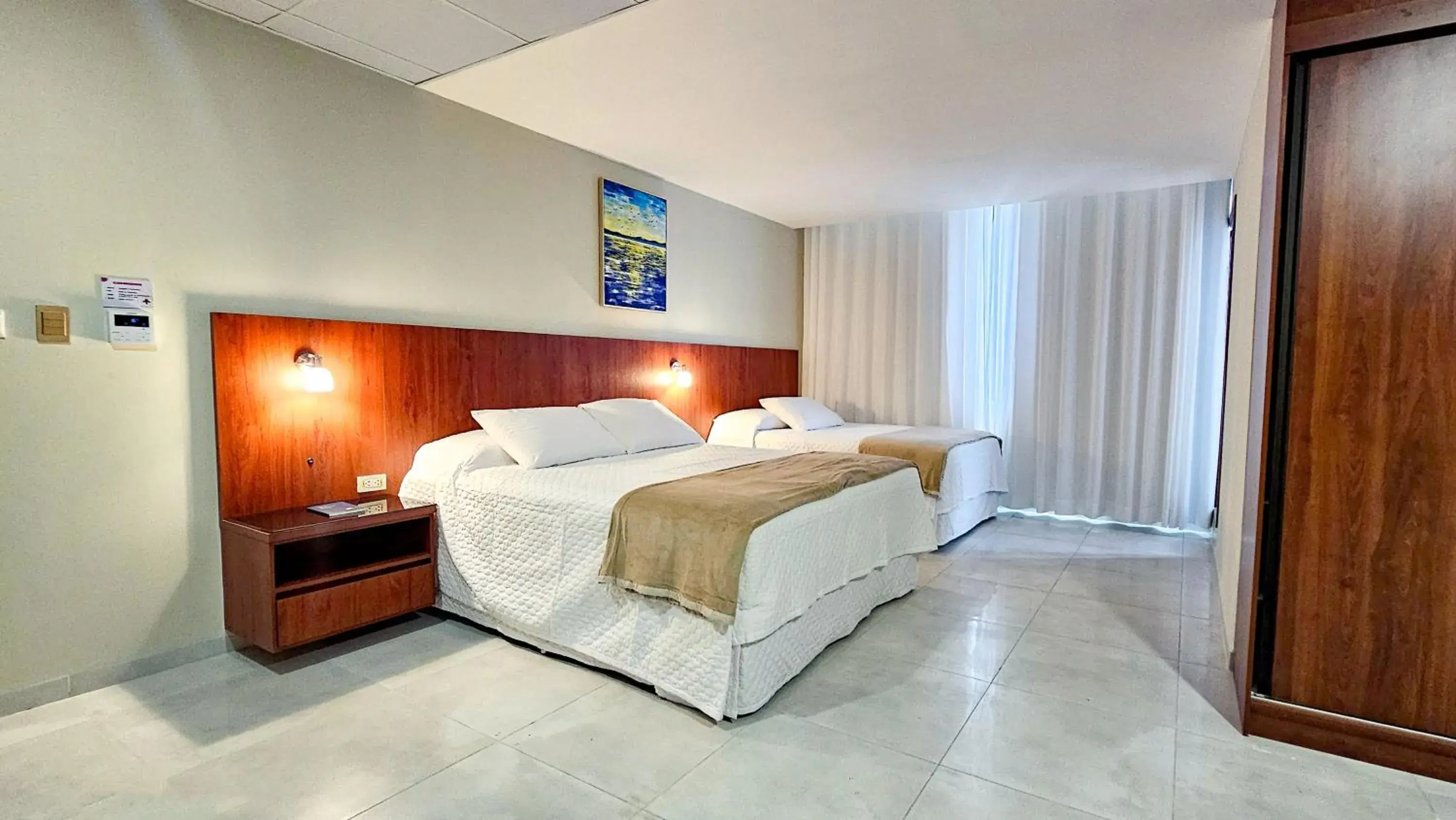 Triple Room in Hotel Maywa Triple Room in Hotel Maywa