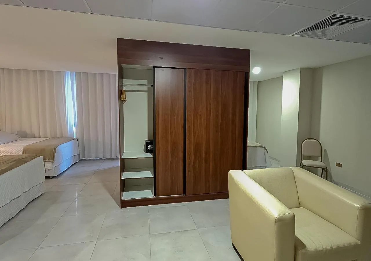 safe, Bed in Hotel Maywa