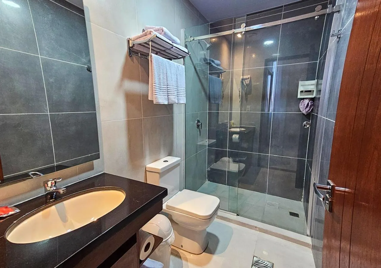 Shower in Hotel Maywa