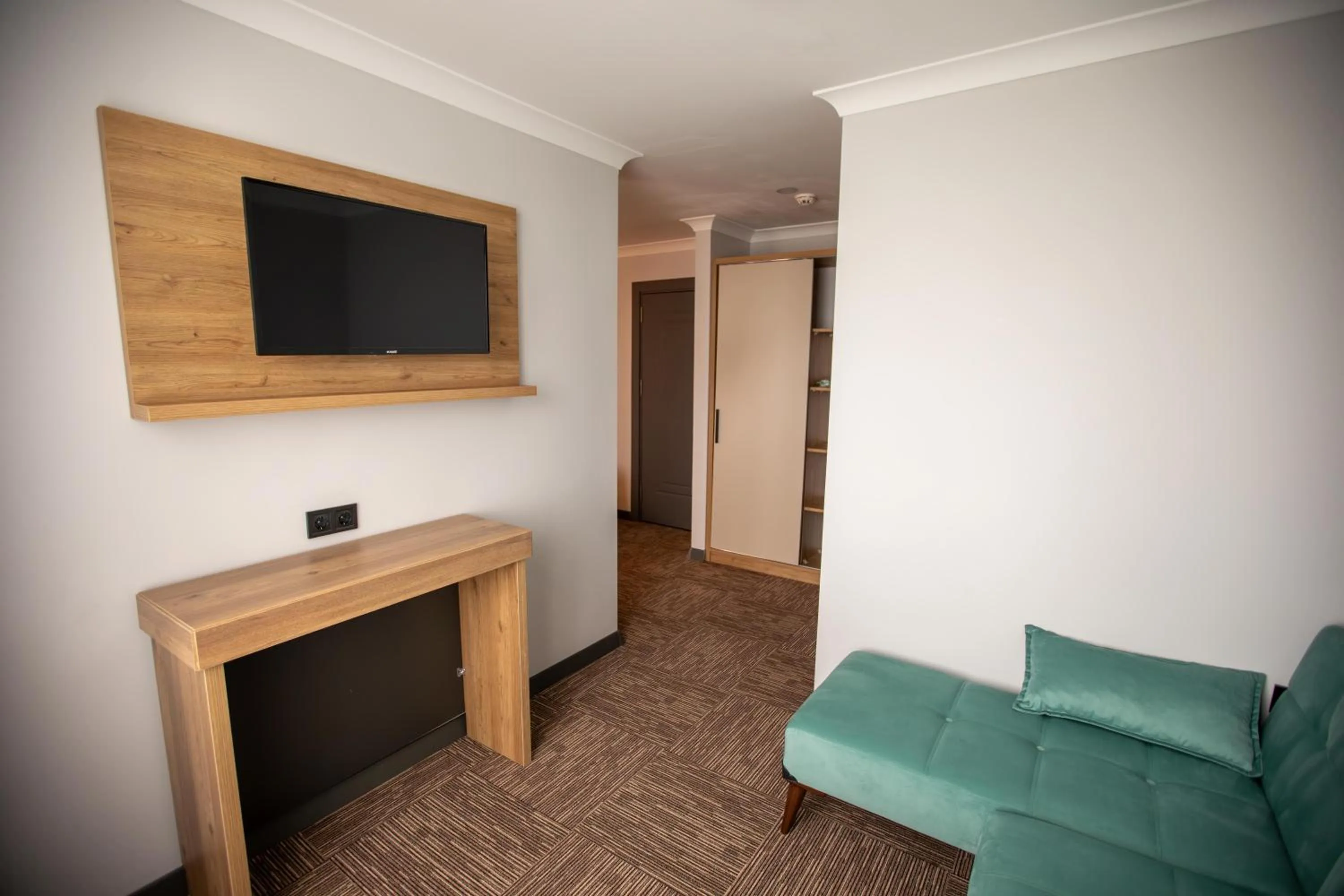 TV and multimedia in Hotel Milano