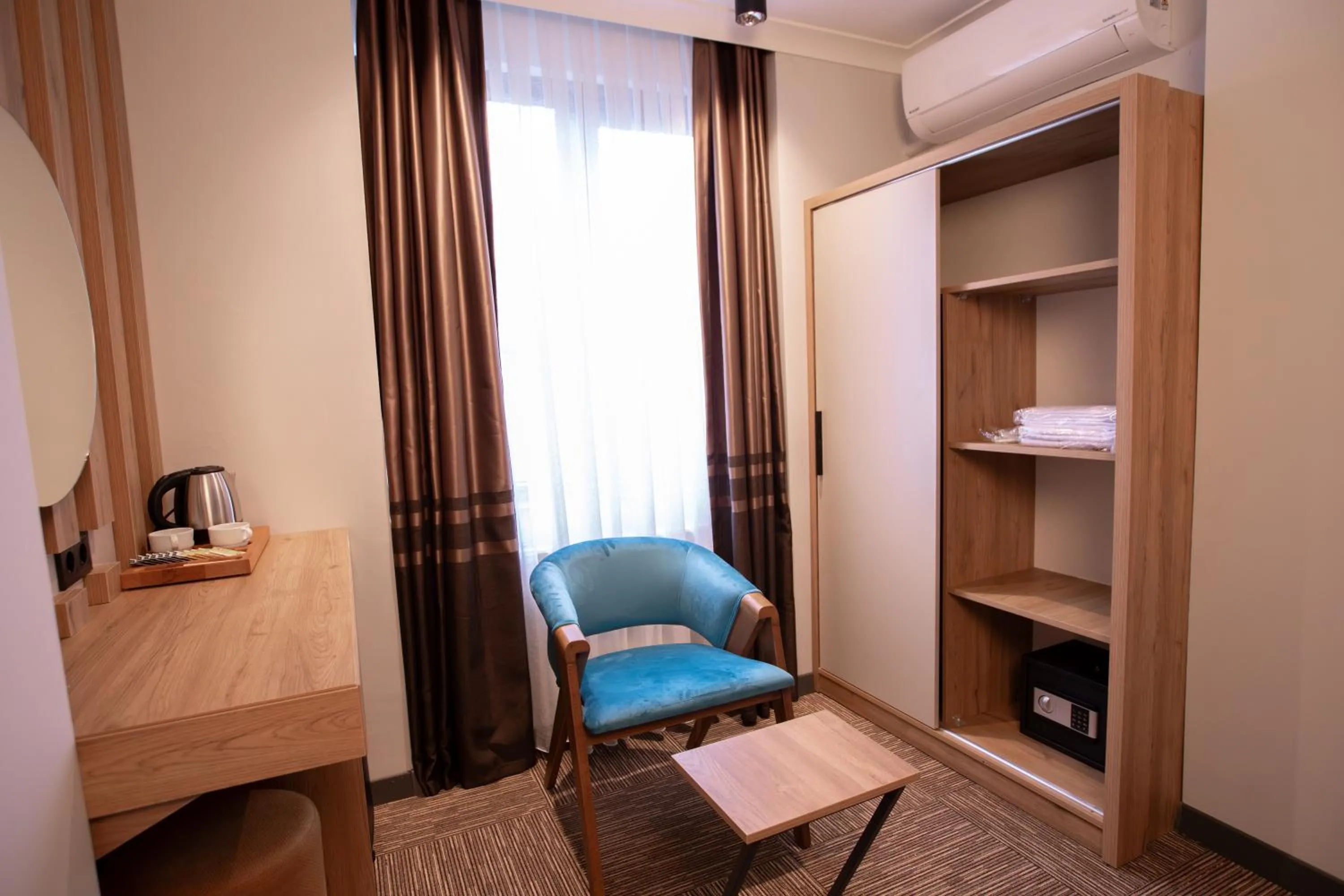 Photo of the whole room in Hotel Milano