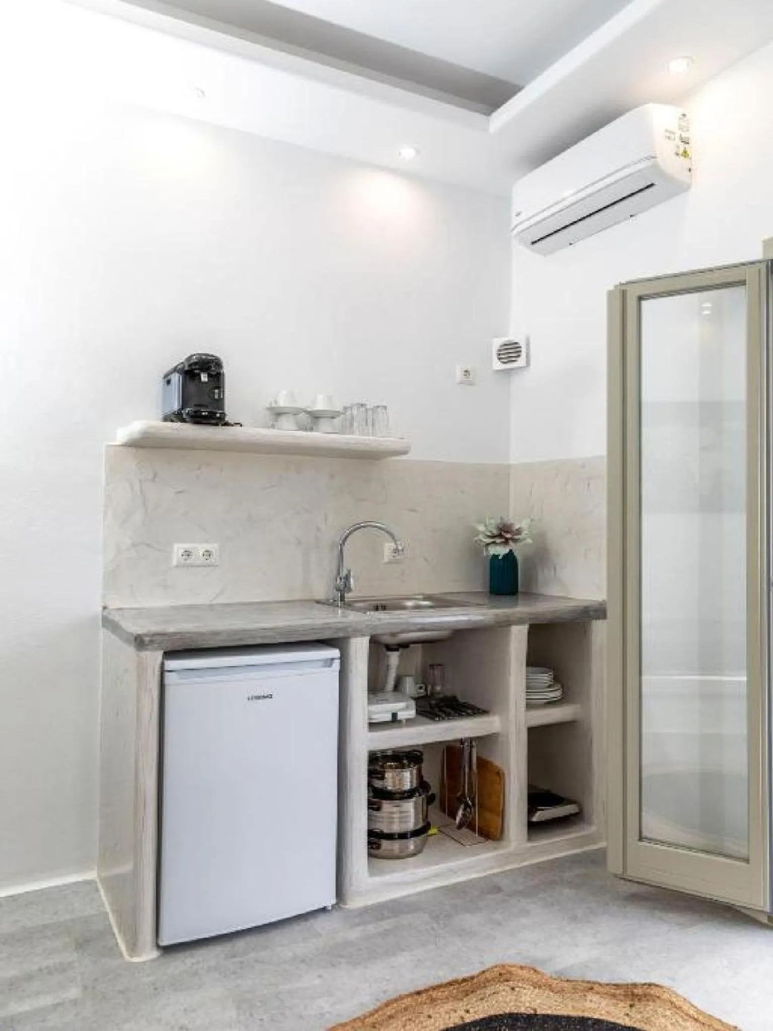 Superb Naxos Apartment Grand Suite In The Heart Of Town Balcony
