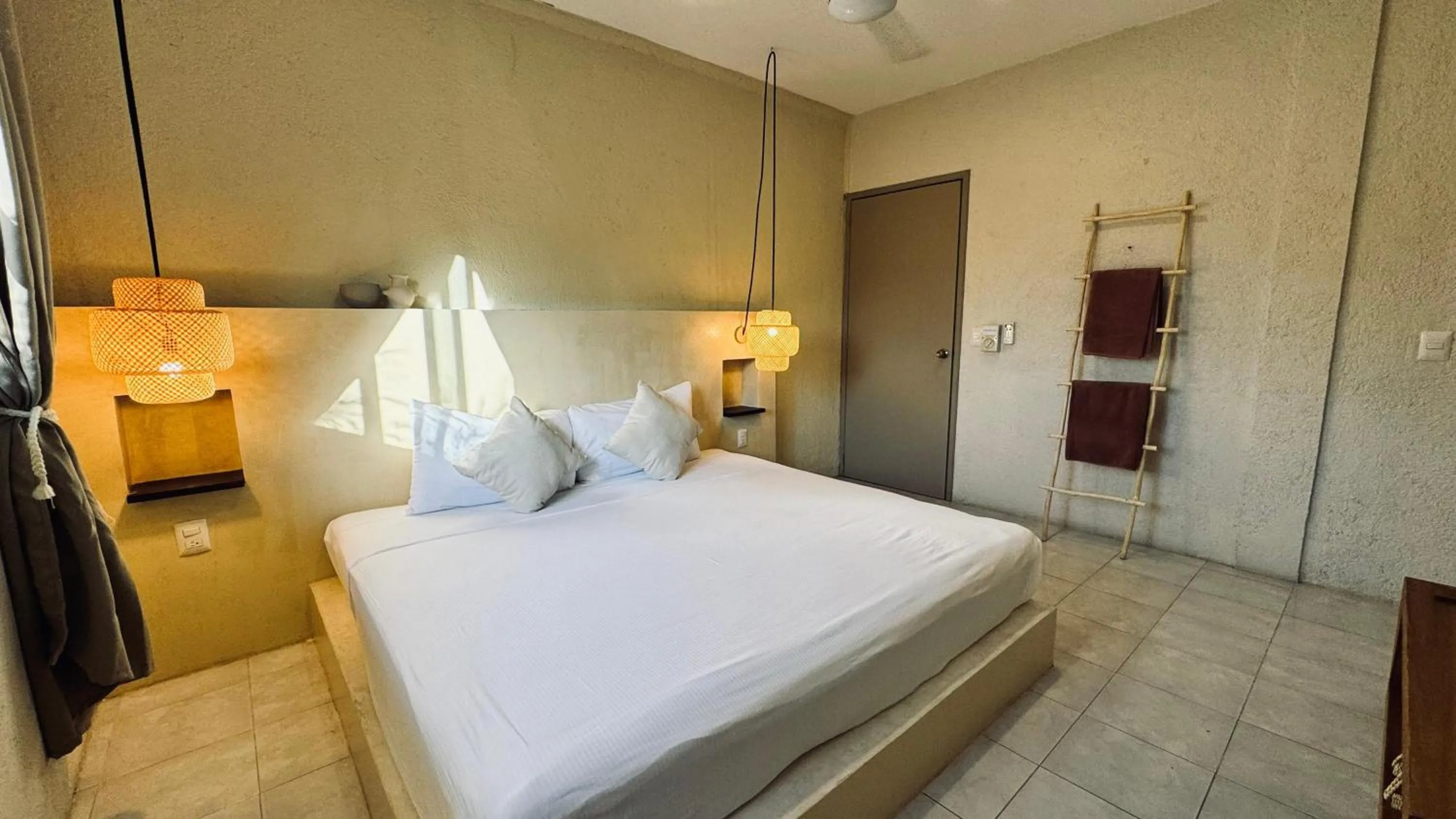 Bedroom, Bed in Hotel Noah Tulum