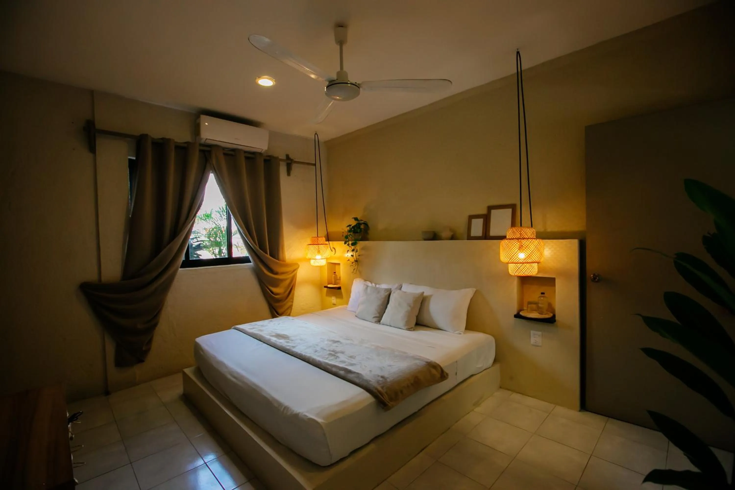 Bedroom, Bed in Hotel Noah Tulum