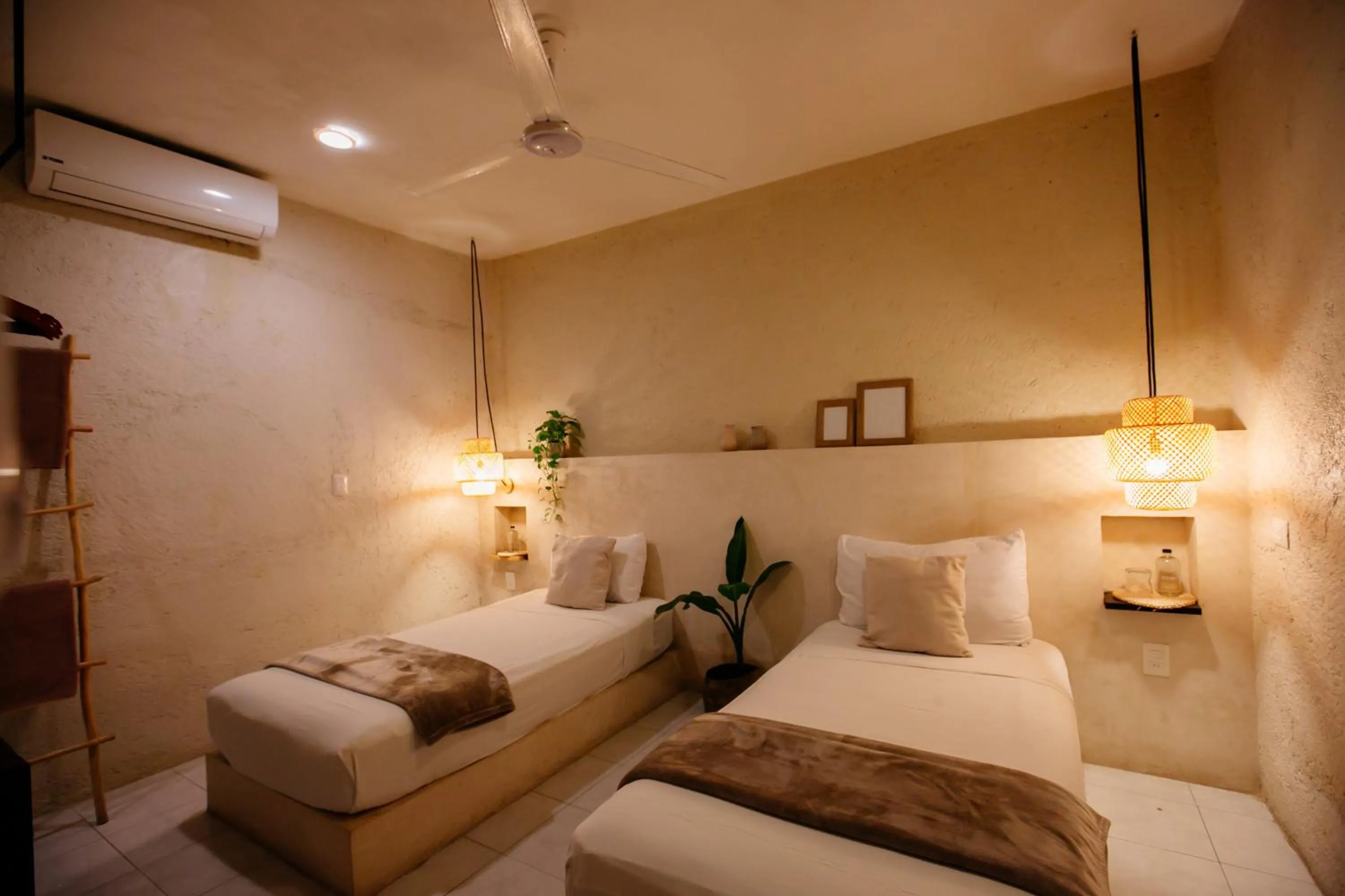 Bedroom, Bed in Hotel Noah Tulum