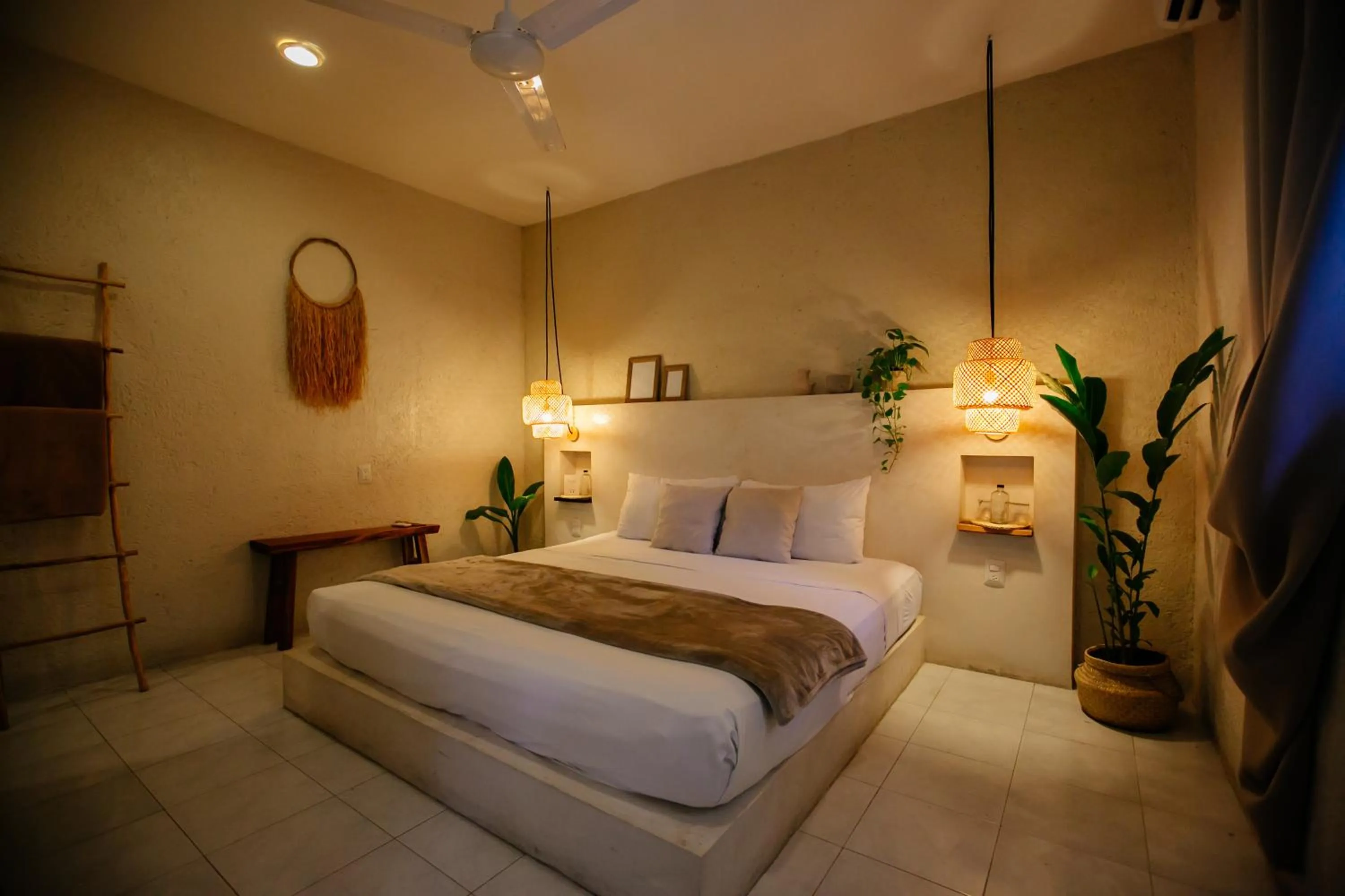 Bedroom, Bed in Hotel Noah Tulum