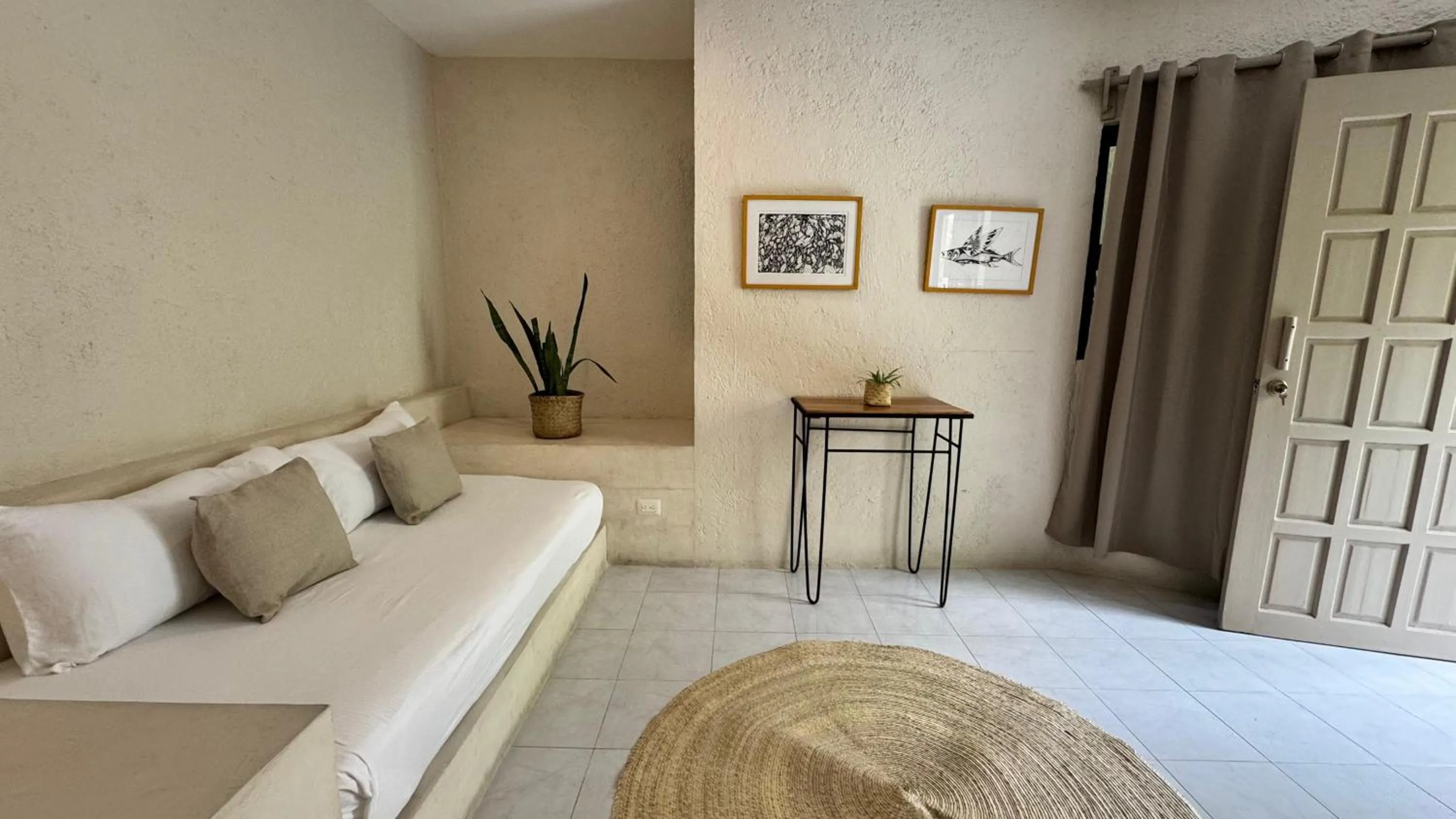 Living room, Bed in Hotel Noah Tulum