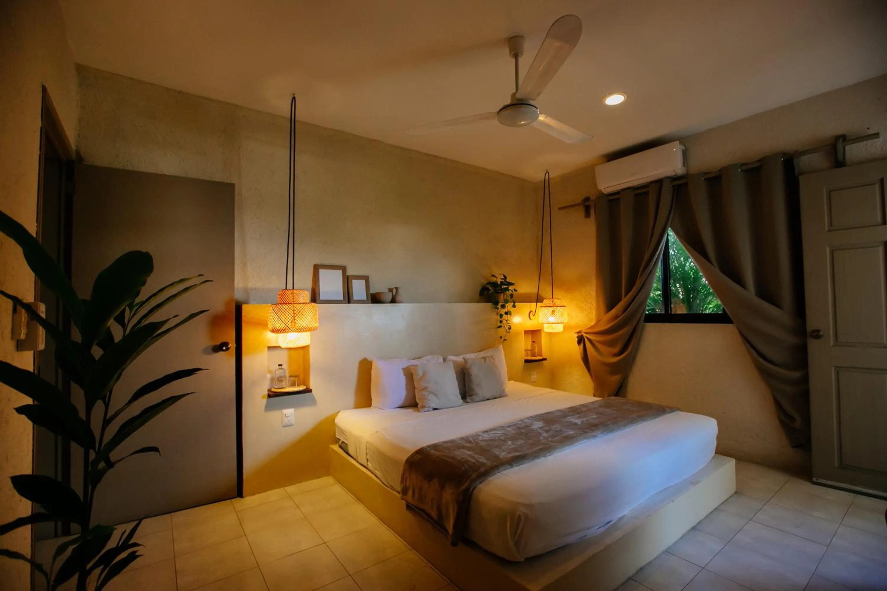 Bedroom, Bed in Hotel Noah Tulum