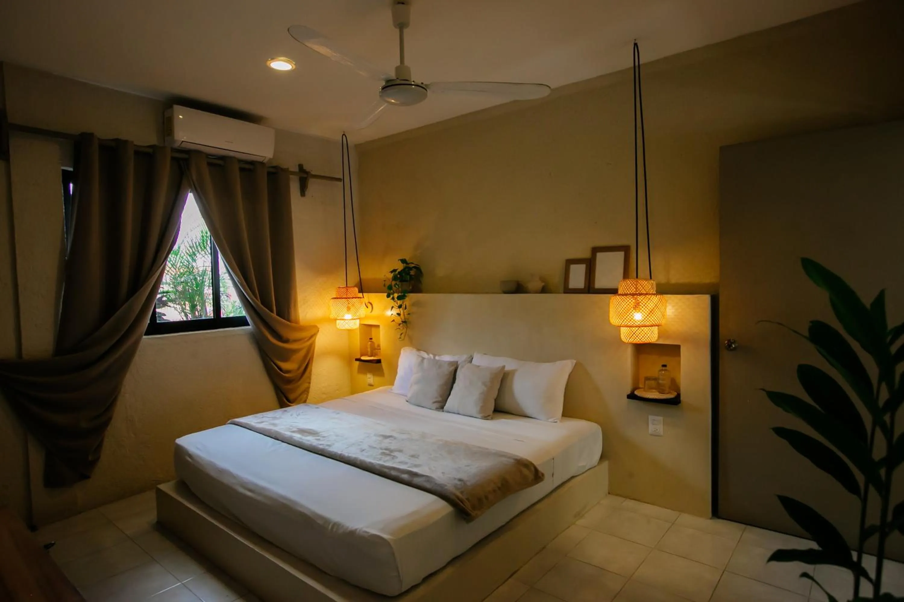 Bedroom, Bed in Hotel Noah Tulum