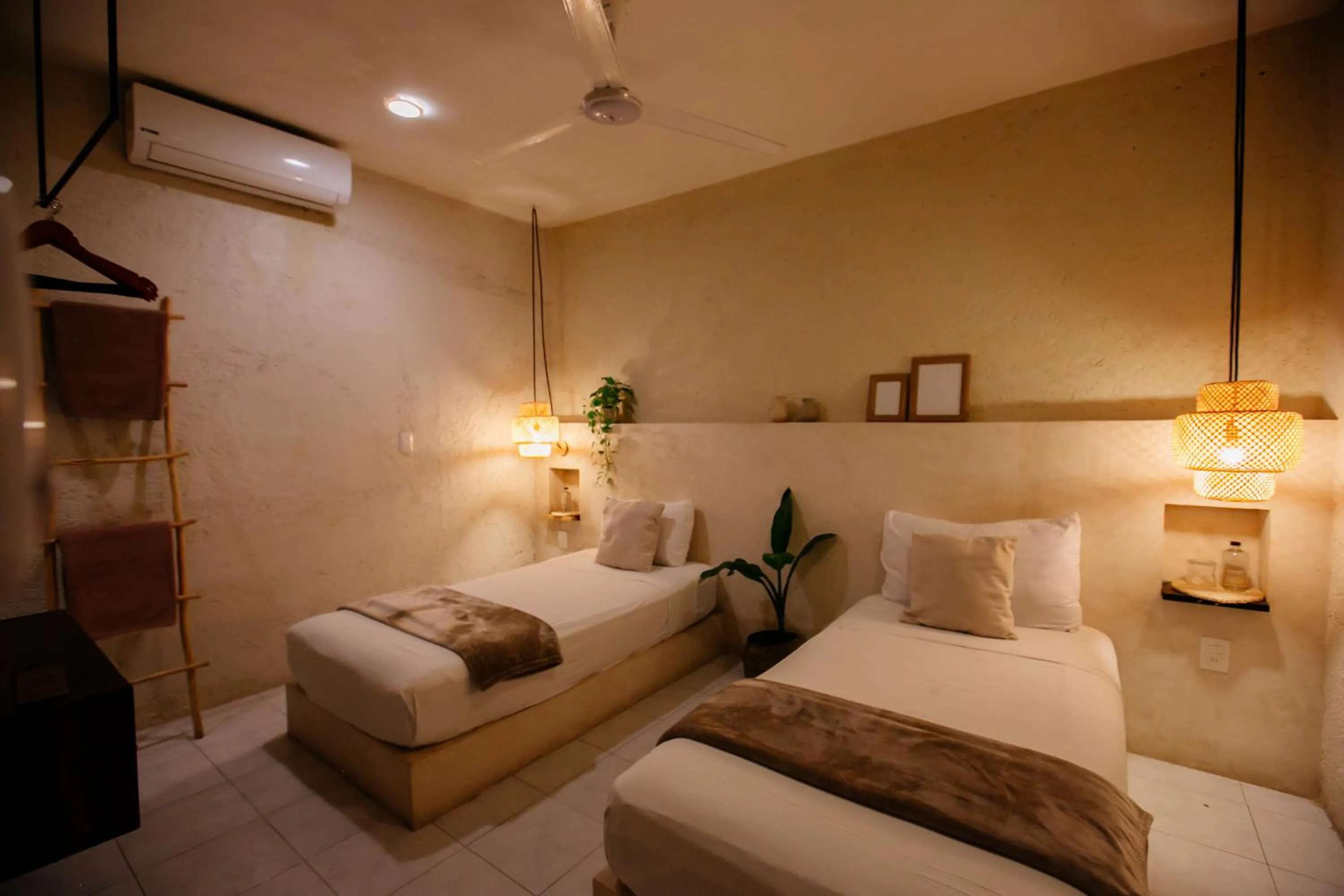 Bedroom, Bed in Hotel Noah Tulum