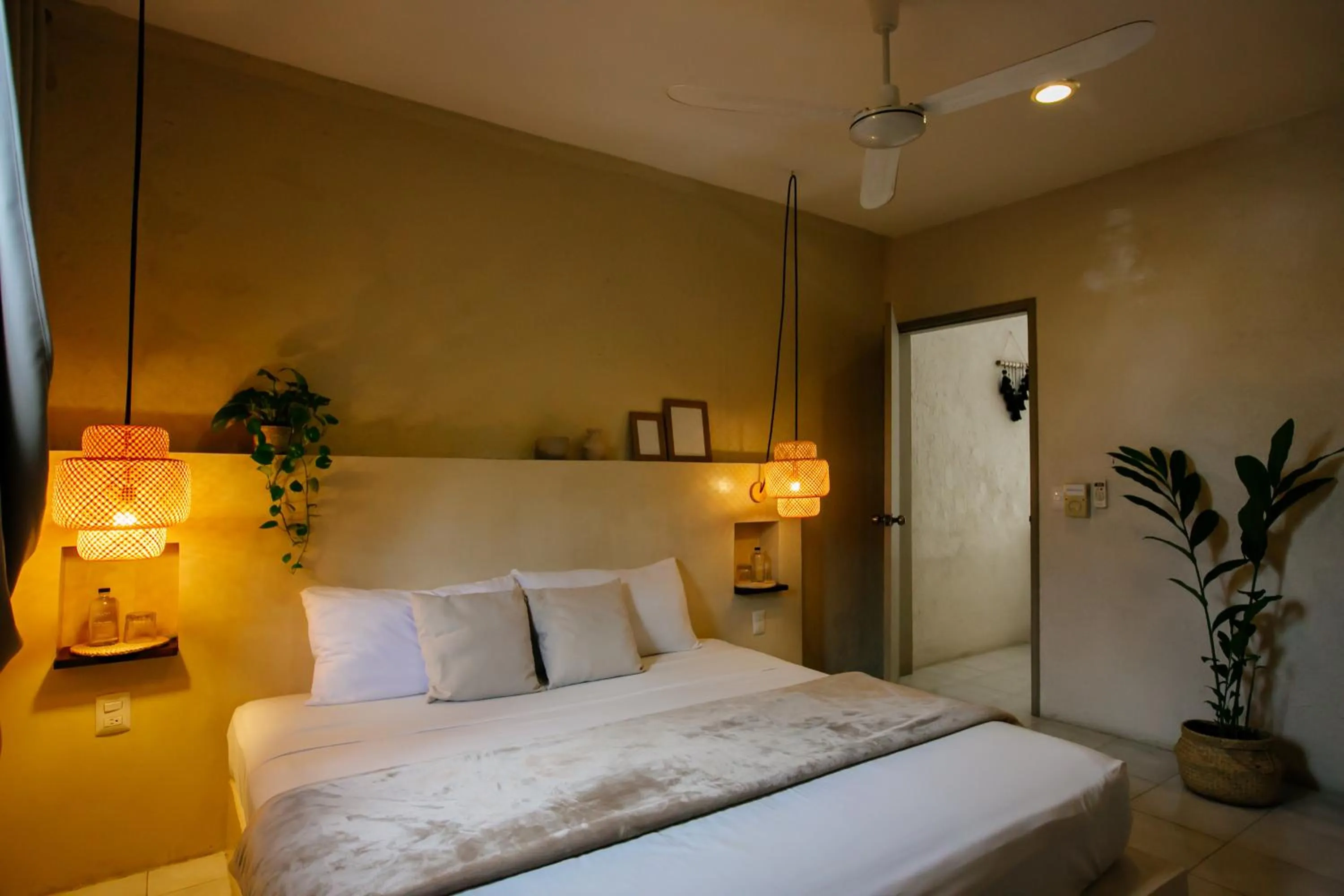 Bedroom, Bed in Hotel Noah Tulum