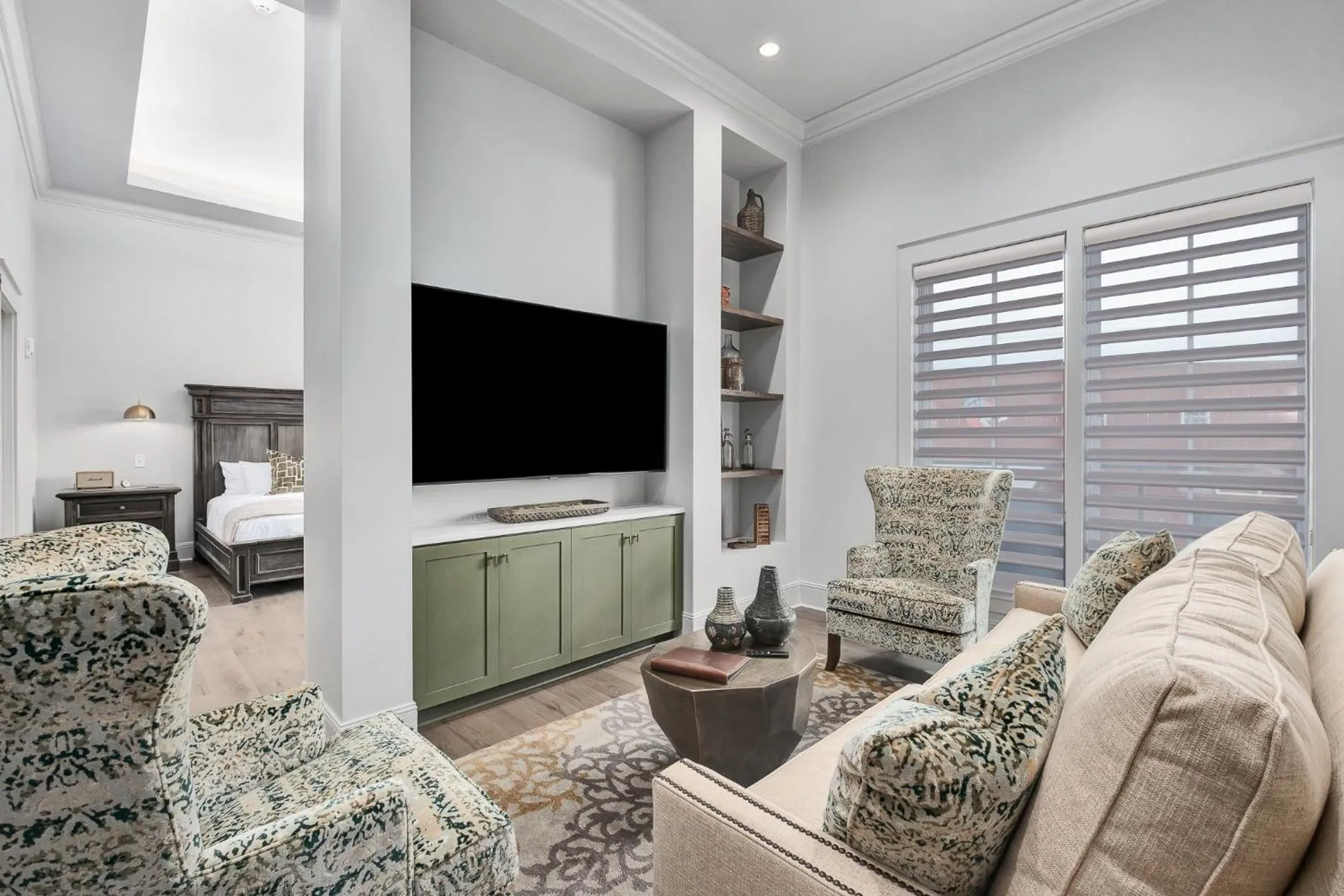 TV and multimedia in The Flying Fifty Hotel, a Luxury Boutique Hotel