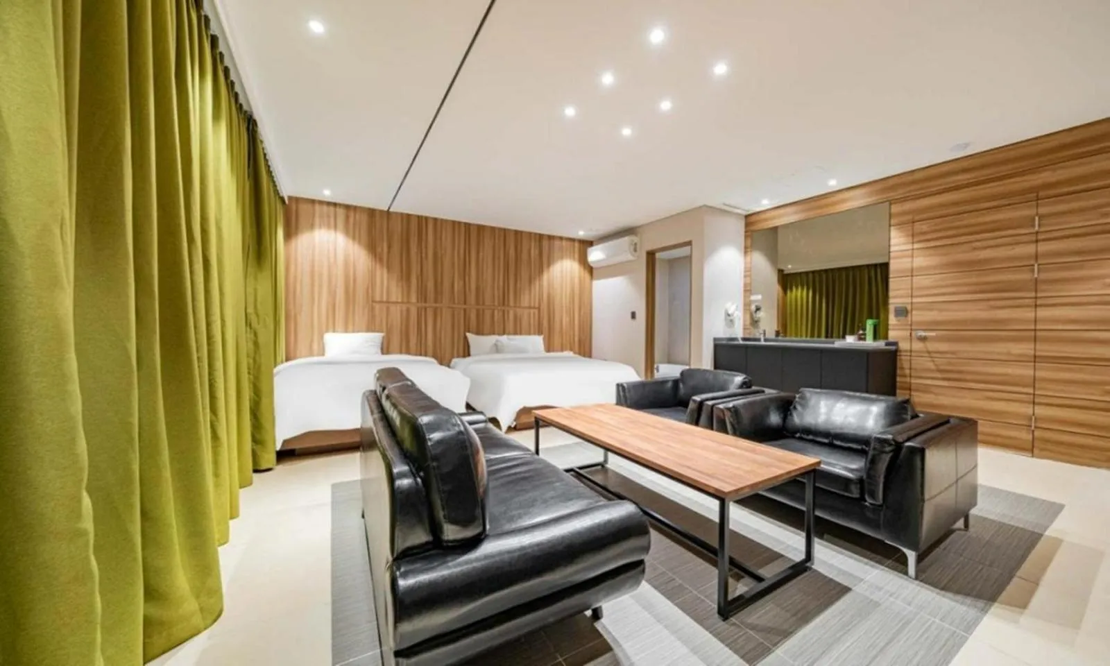 Bed in Yeongdeungpo Lifestyle F Hotel