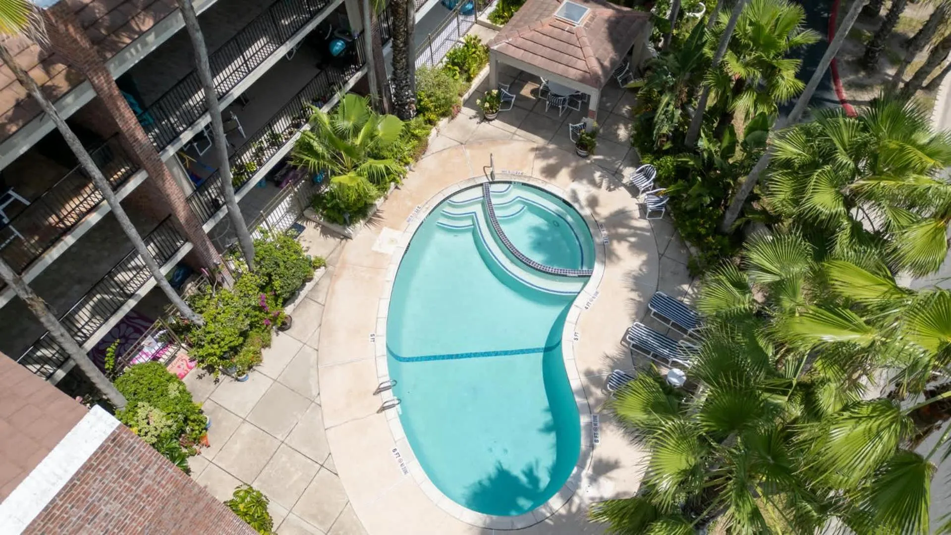 Swimming pool in Villa del Sol - #205