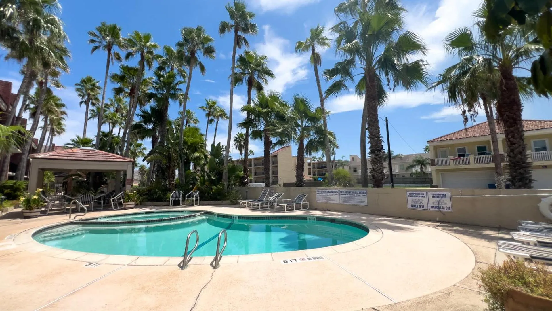 Swimming pool in Villa del Sol - #205