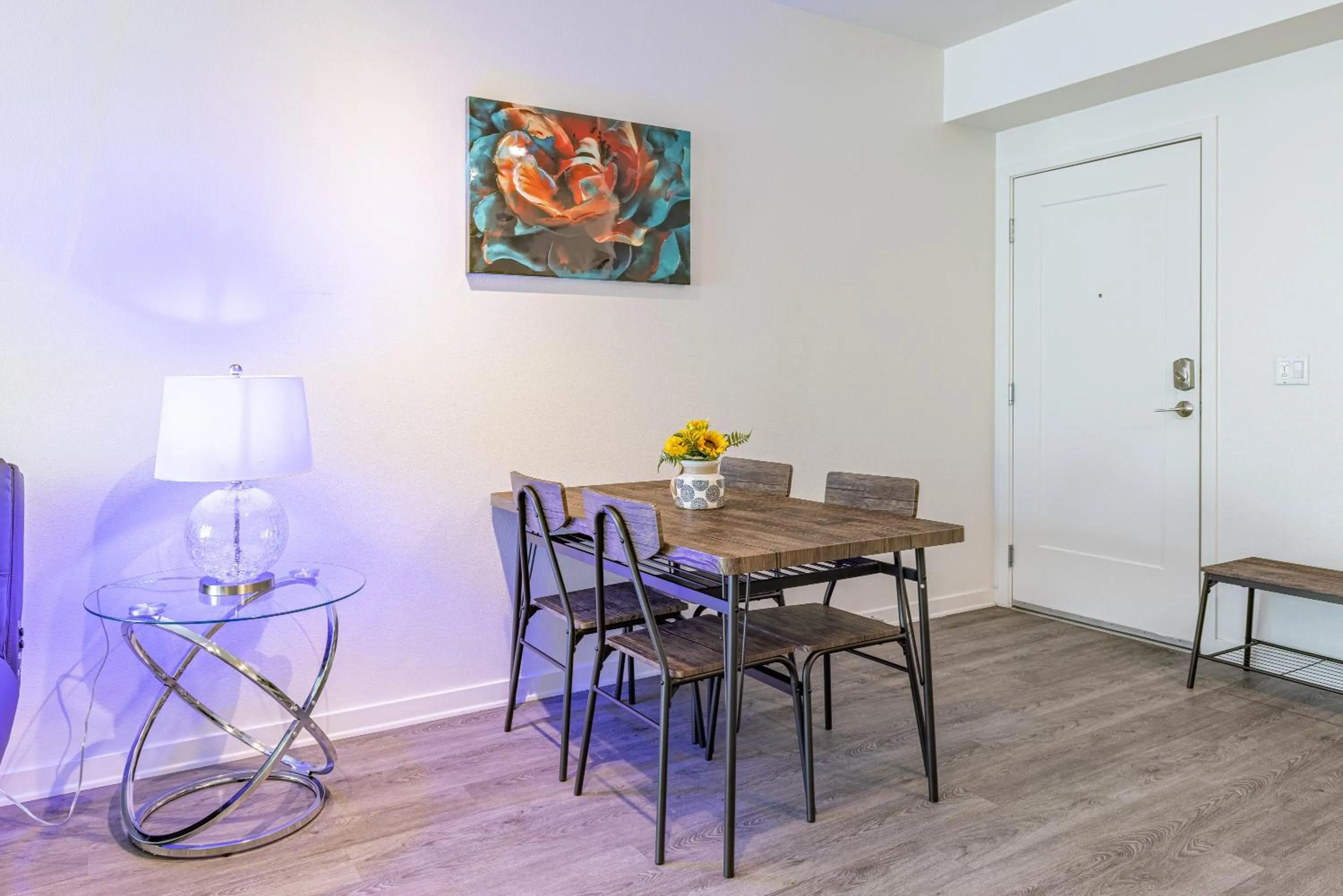 Living room in Hollywood Furnished Apartments