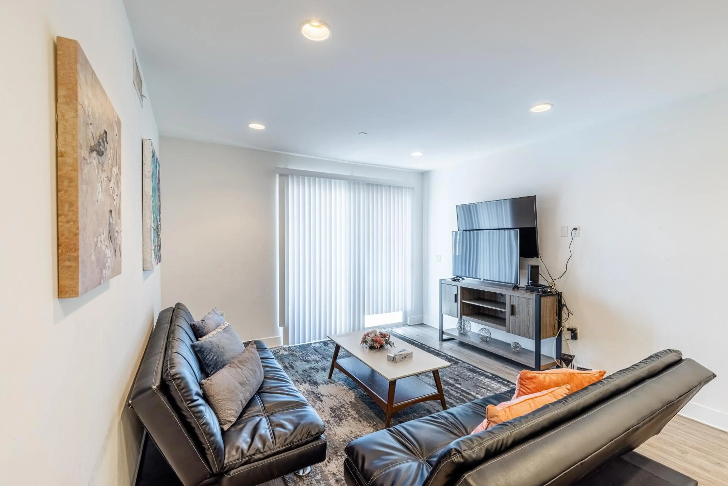 Living room in Hollywood Furnished Apartments