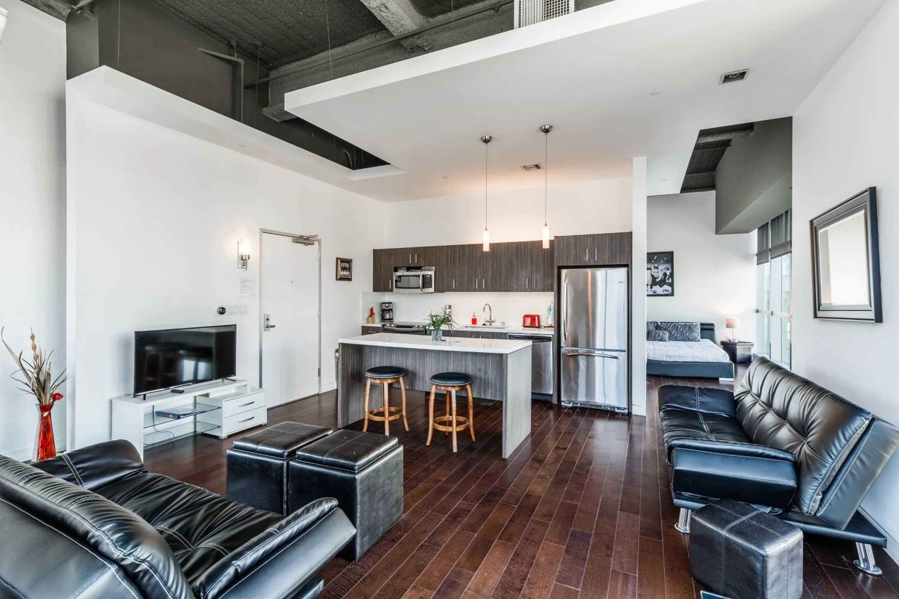 Hollywood Furnished Apartments