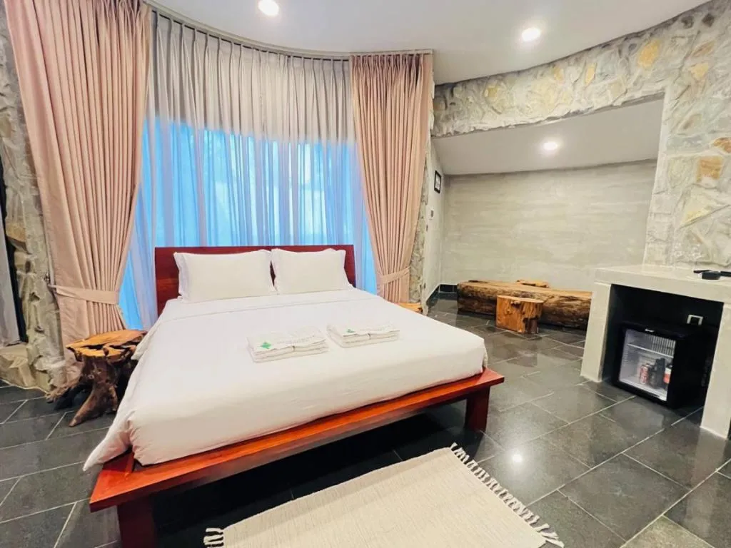 Bed in Phum Domnak Domrey Resort
