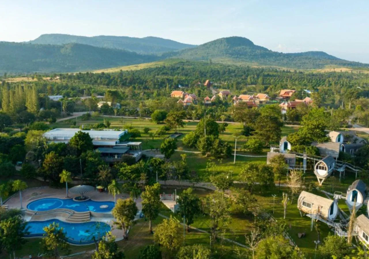 Phum Domnak Domrey Resort