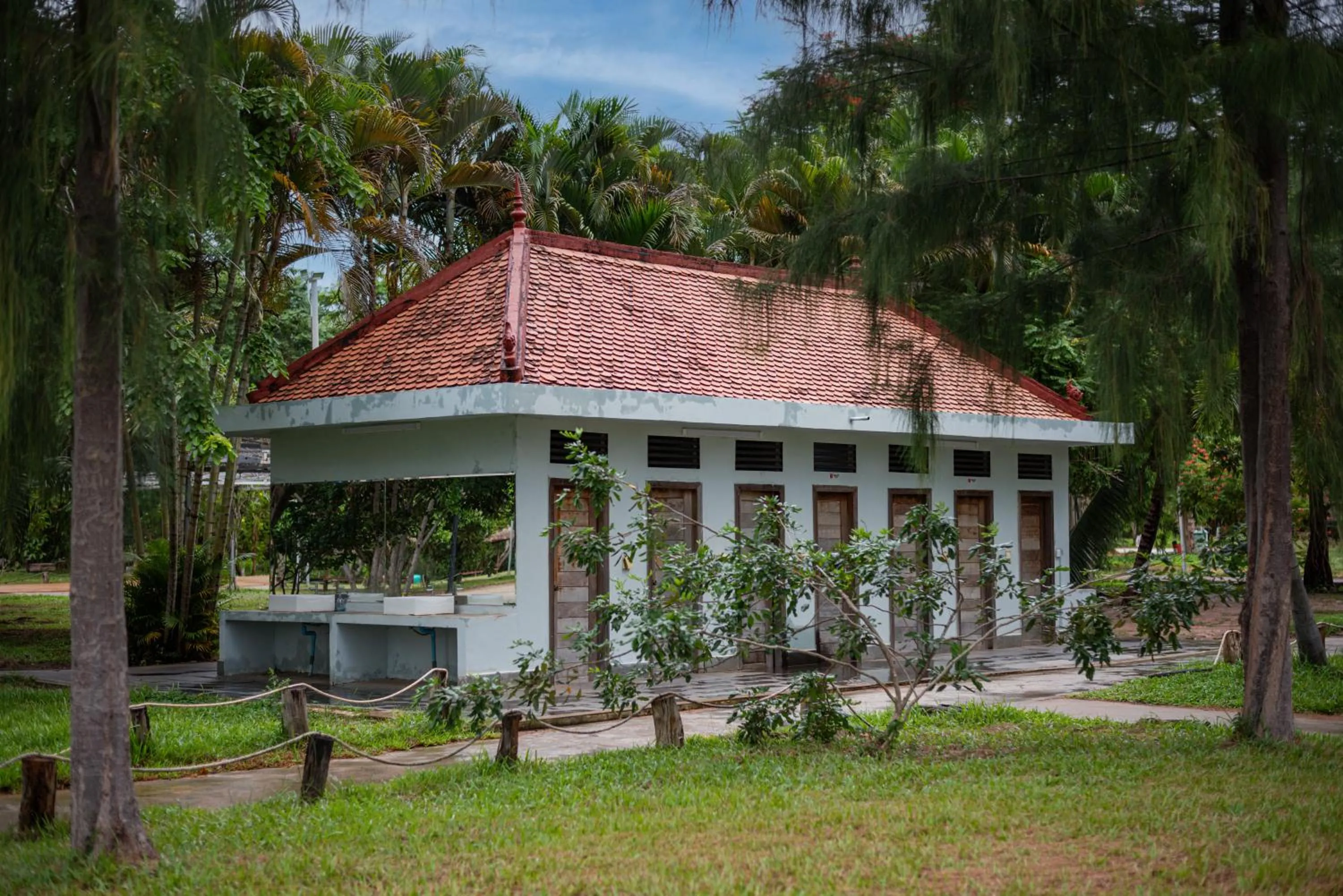 Phum Domnak Domrey Resort