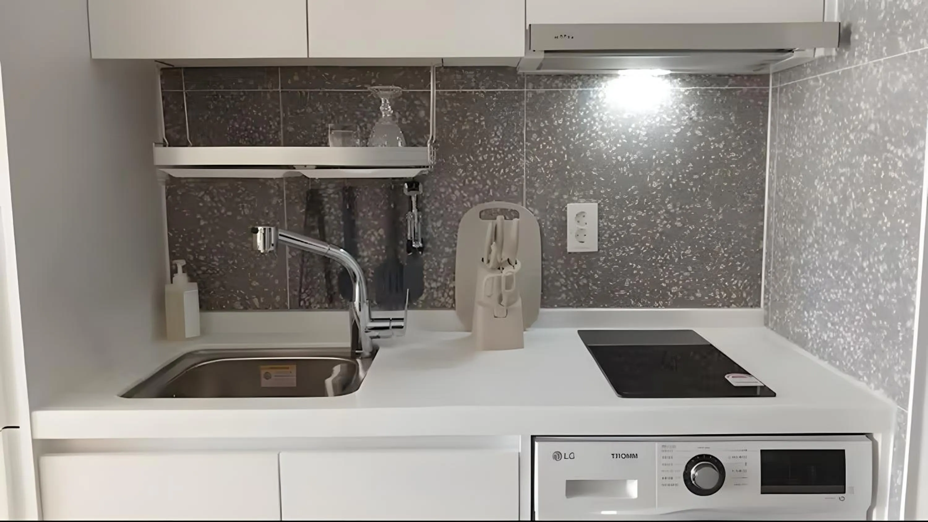 kitchen in SurfResort INN-The City YangYang