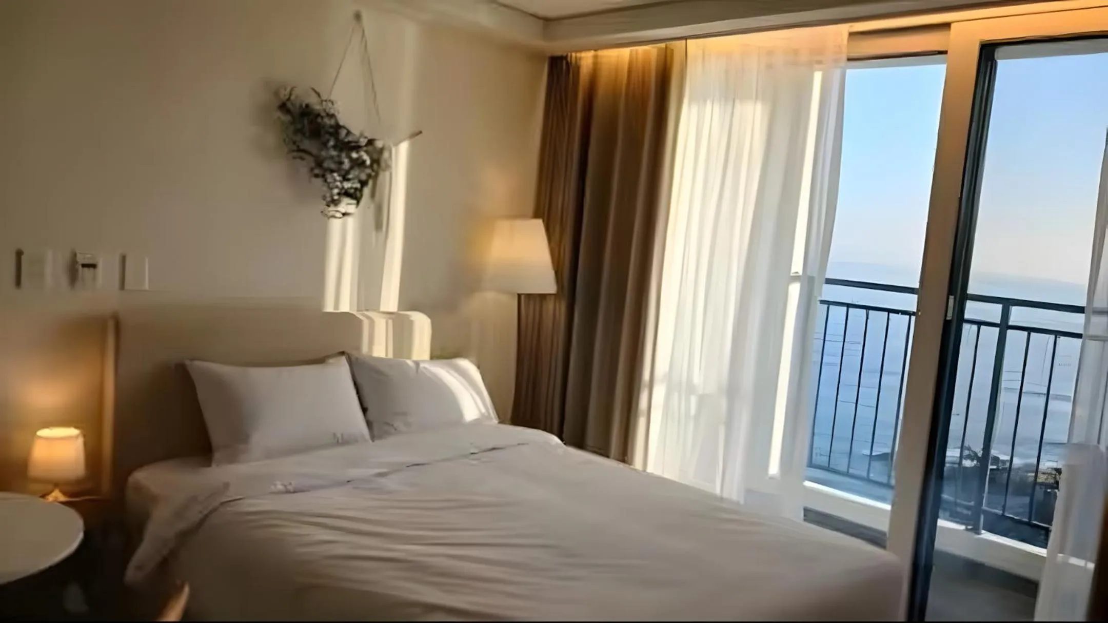 Bed in SurfResort INN-The City YangYang