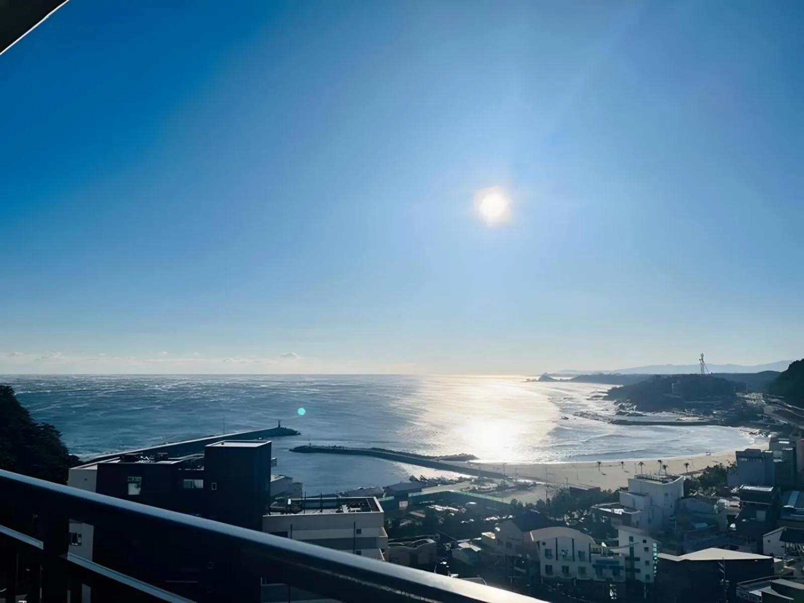 Sea view in SurfResort INN-The City YangYang