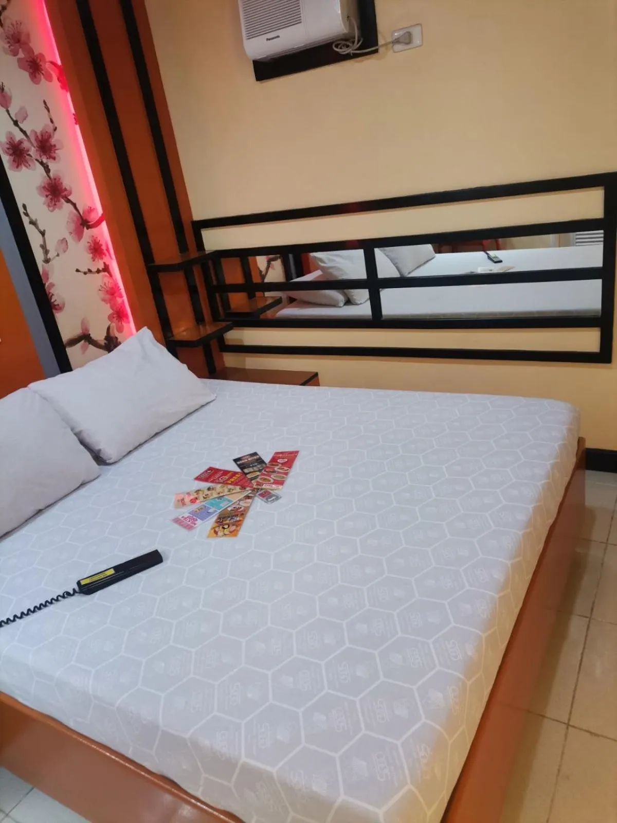 Bed in Hotel Sogo Alabang Southroad