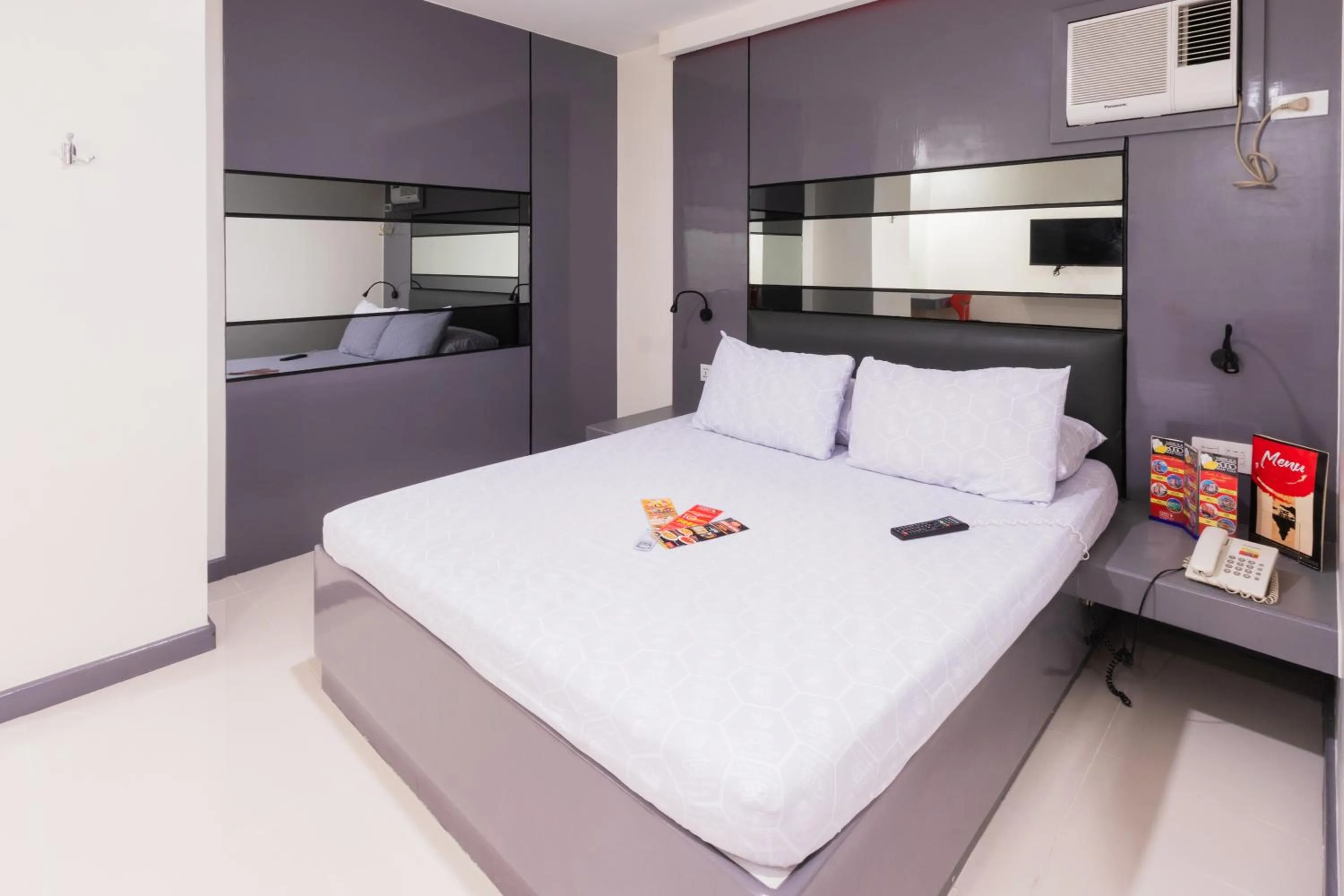 Bed in Hotel Sogo Guadalupe