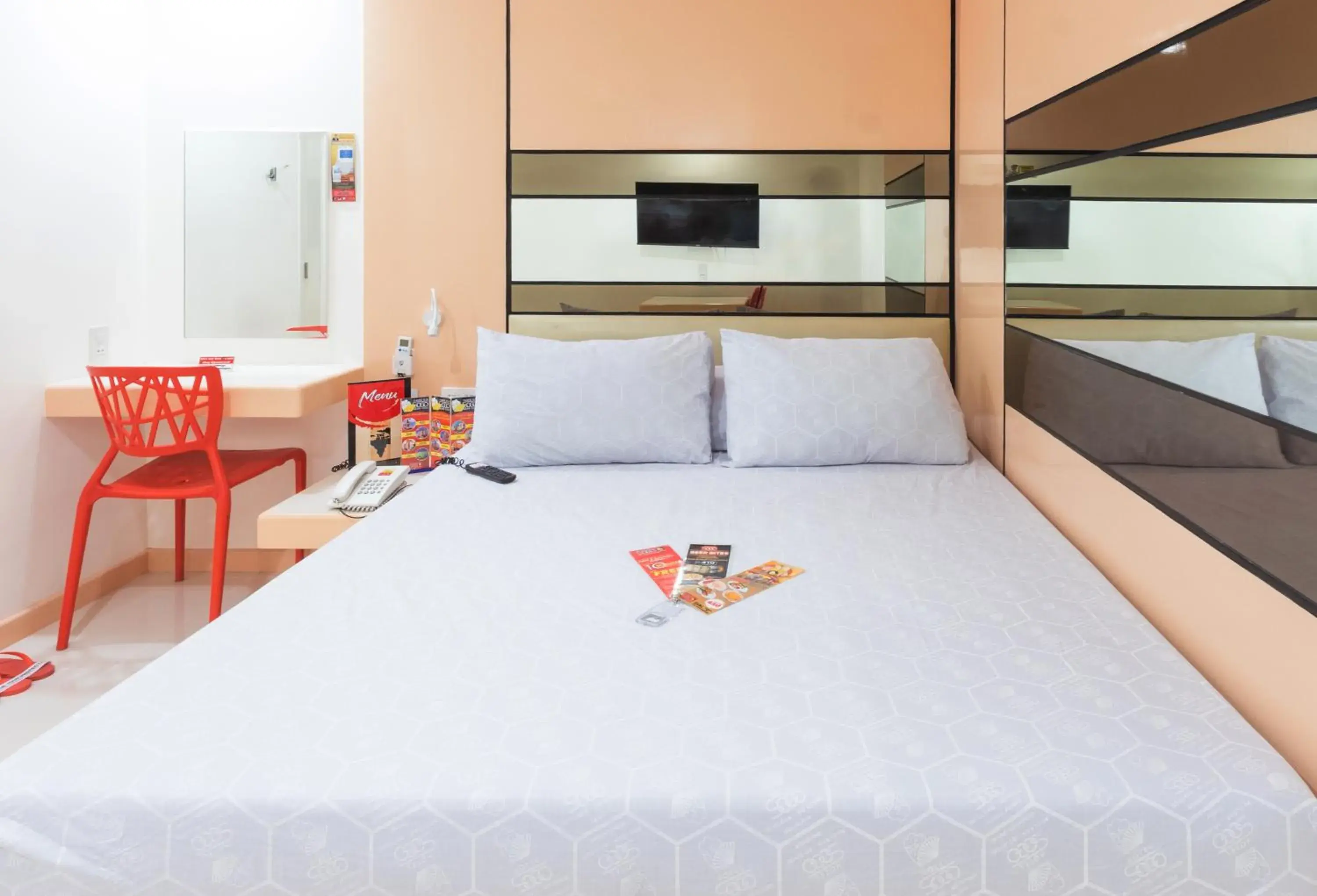 Bedroom, Bed in Hotel Sogo Guadalupe Bedroom, Bed in Hotel Sogo Guadalupe