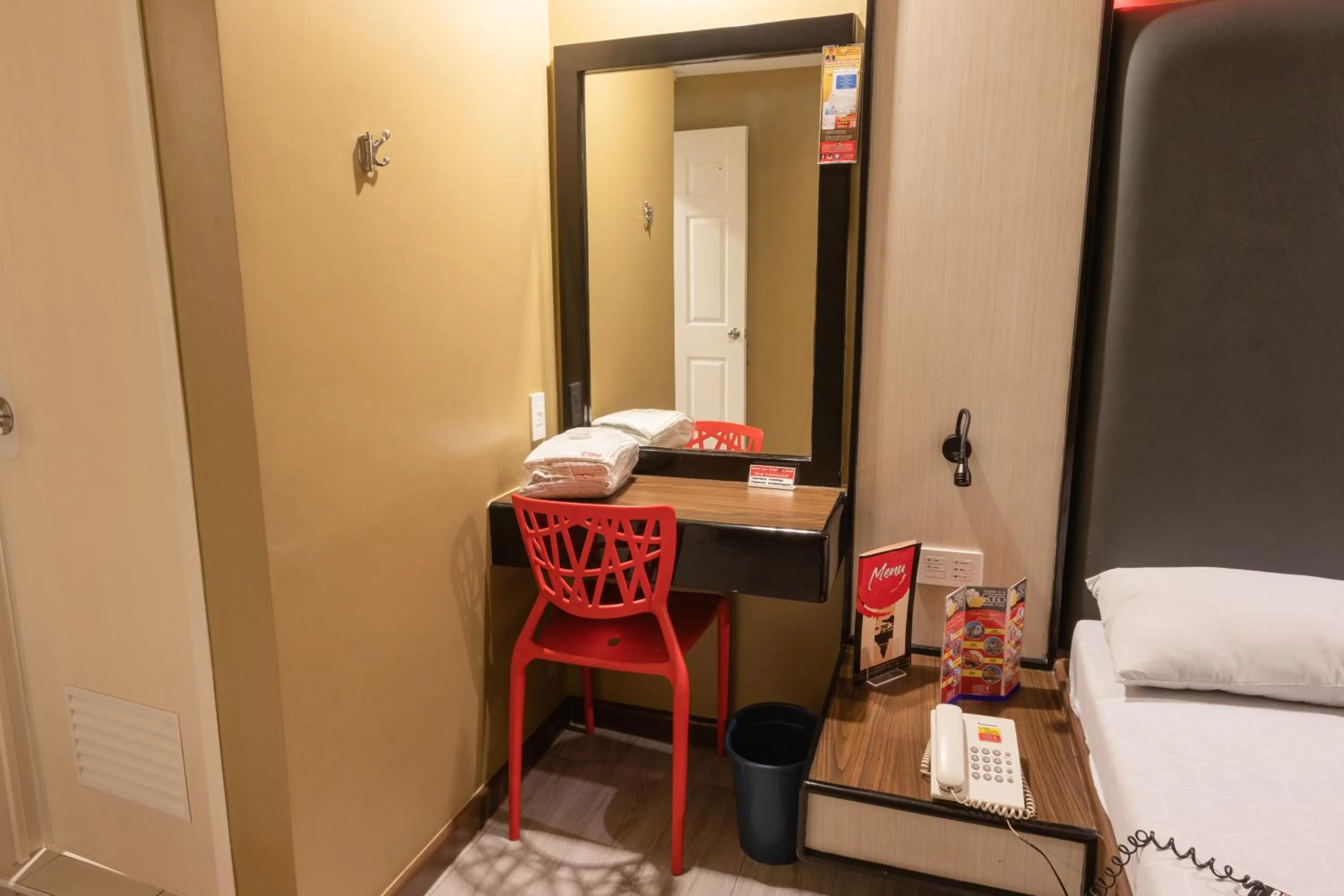 Bedroom, Bed in Hotel Sogo Cainta