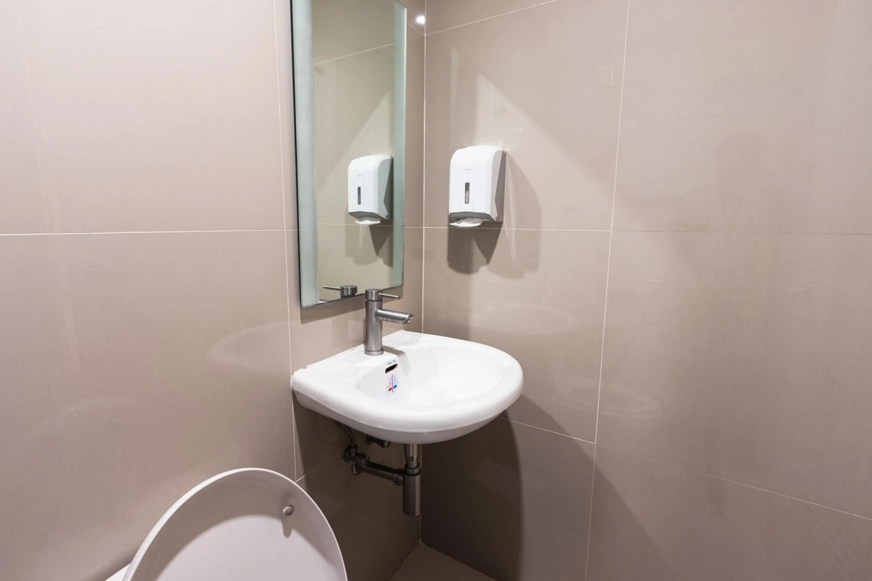 Bathroom in Hotel Sogo Cainta