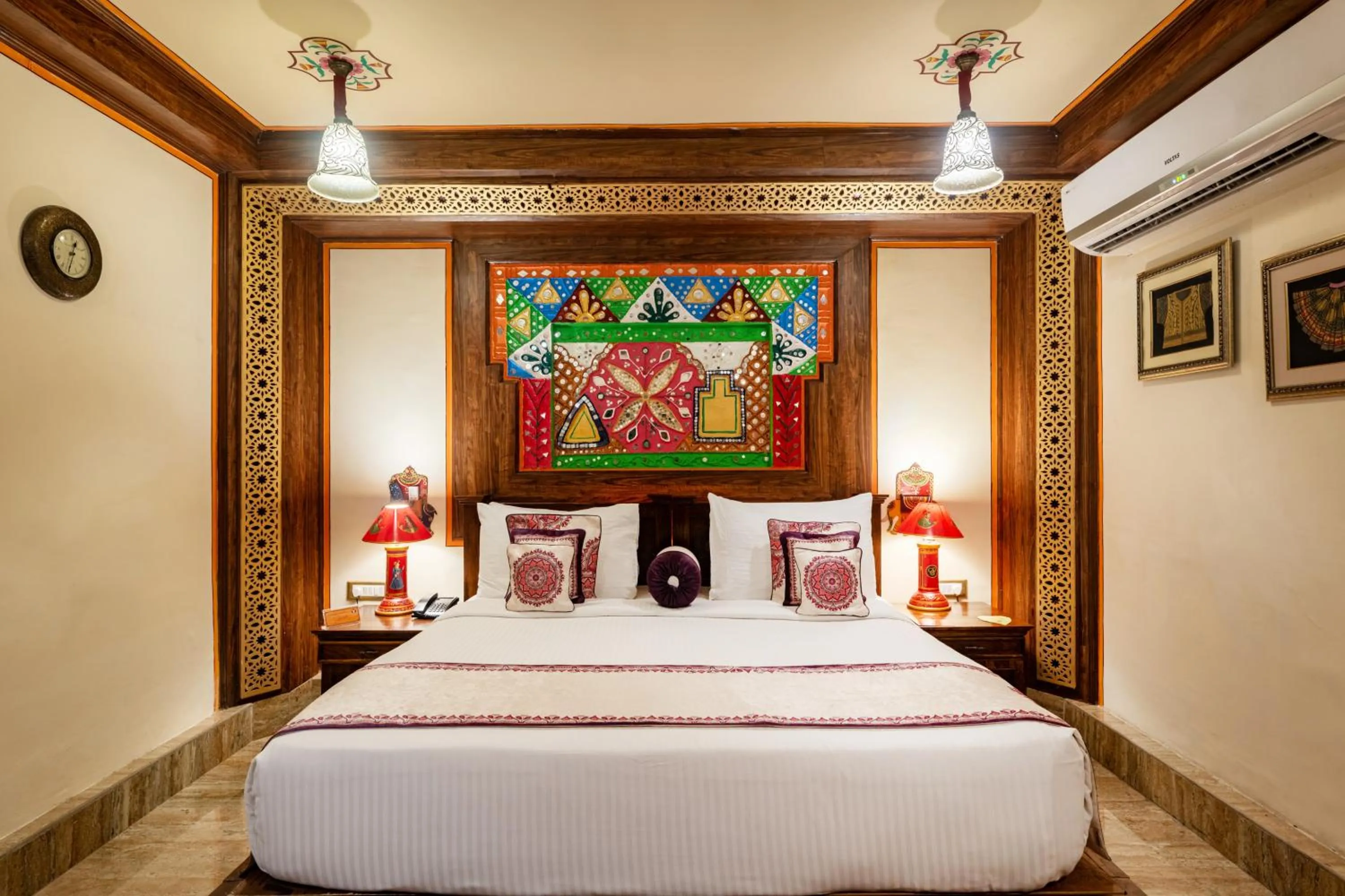 Bed in Chokhi Dhani The Ethnic 5-Star Deluxe Resort
