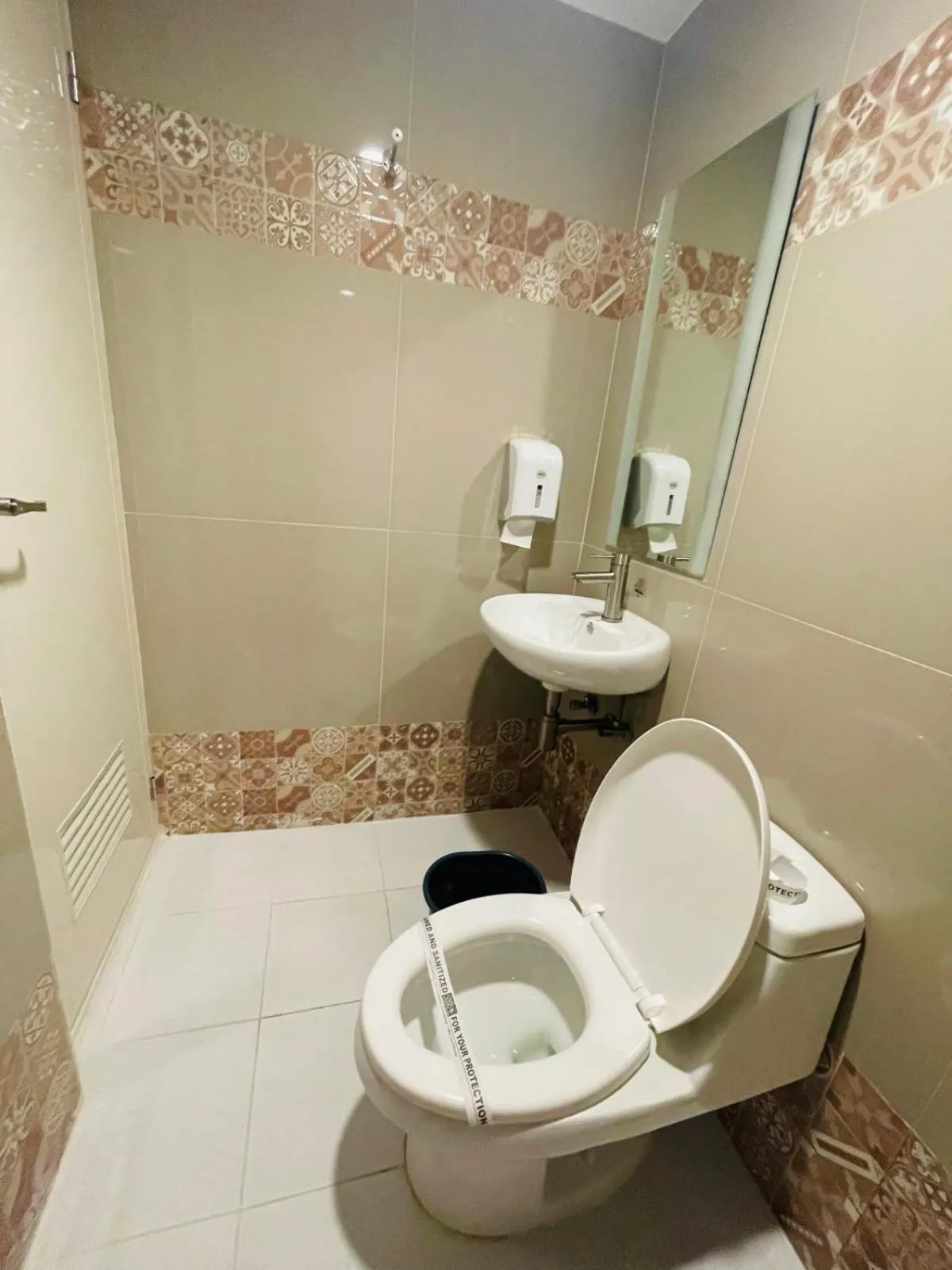 Bathroom in Hotel Sogo Aurora Cubao