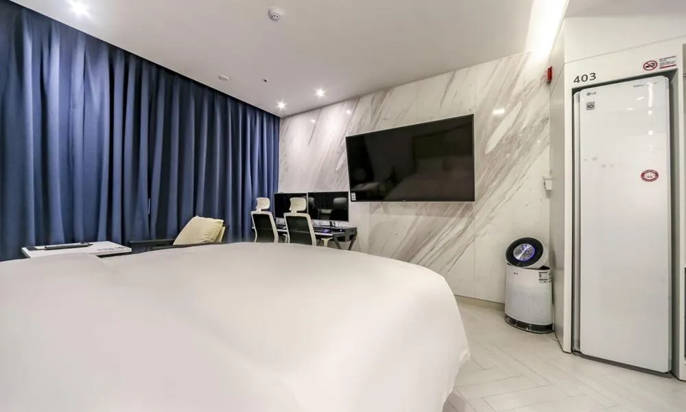 Bed in Daegu Dongseongro Hotel Labella