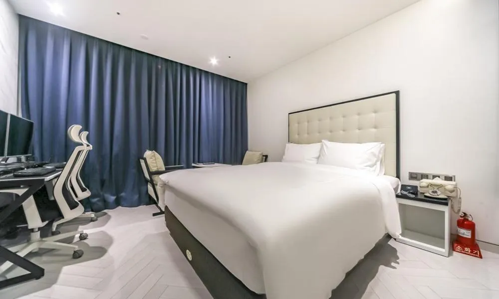 Daegu Dongseongro Hotel Labella