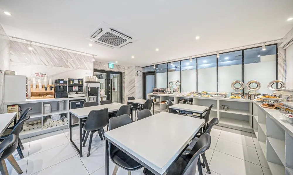 Daegu Dongseongro Hotel Labella