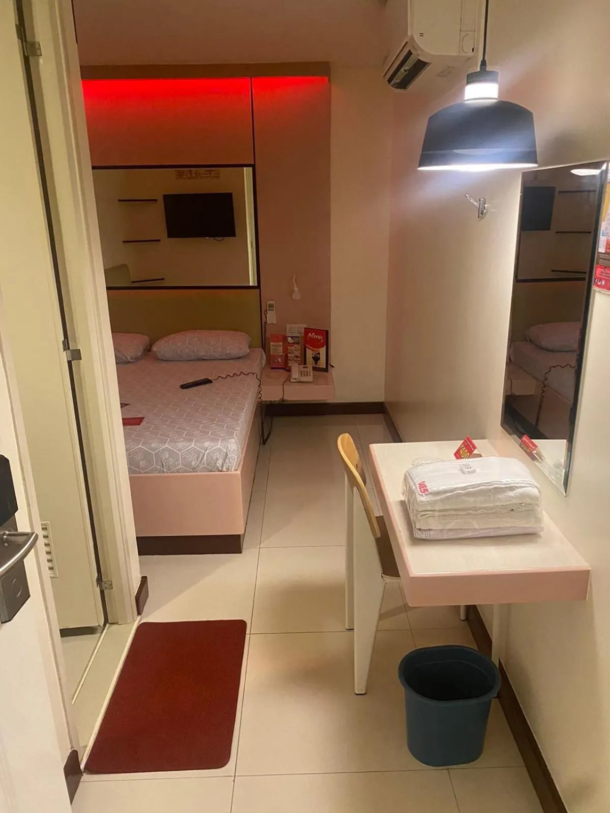 Photo of the whole room, Bed in Hotel Sogo San Pedro