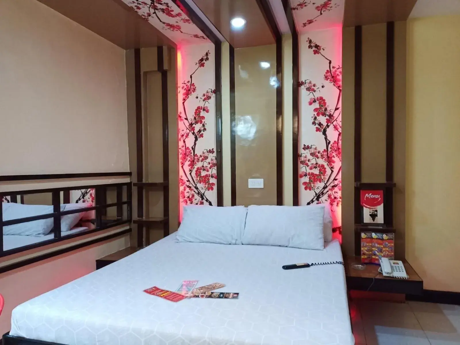 Bedroom, Bed in Hotel Sogo Edsa Caloocan Bedroom, Bed in Hotel Sogo Edsa Caloocan