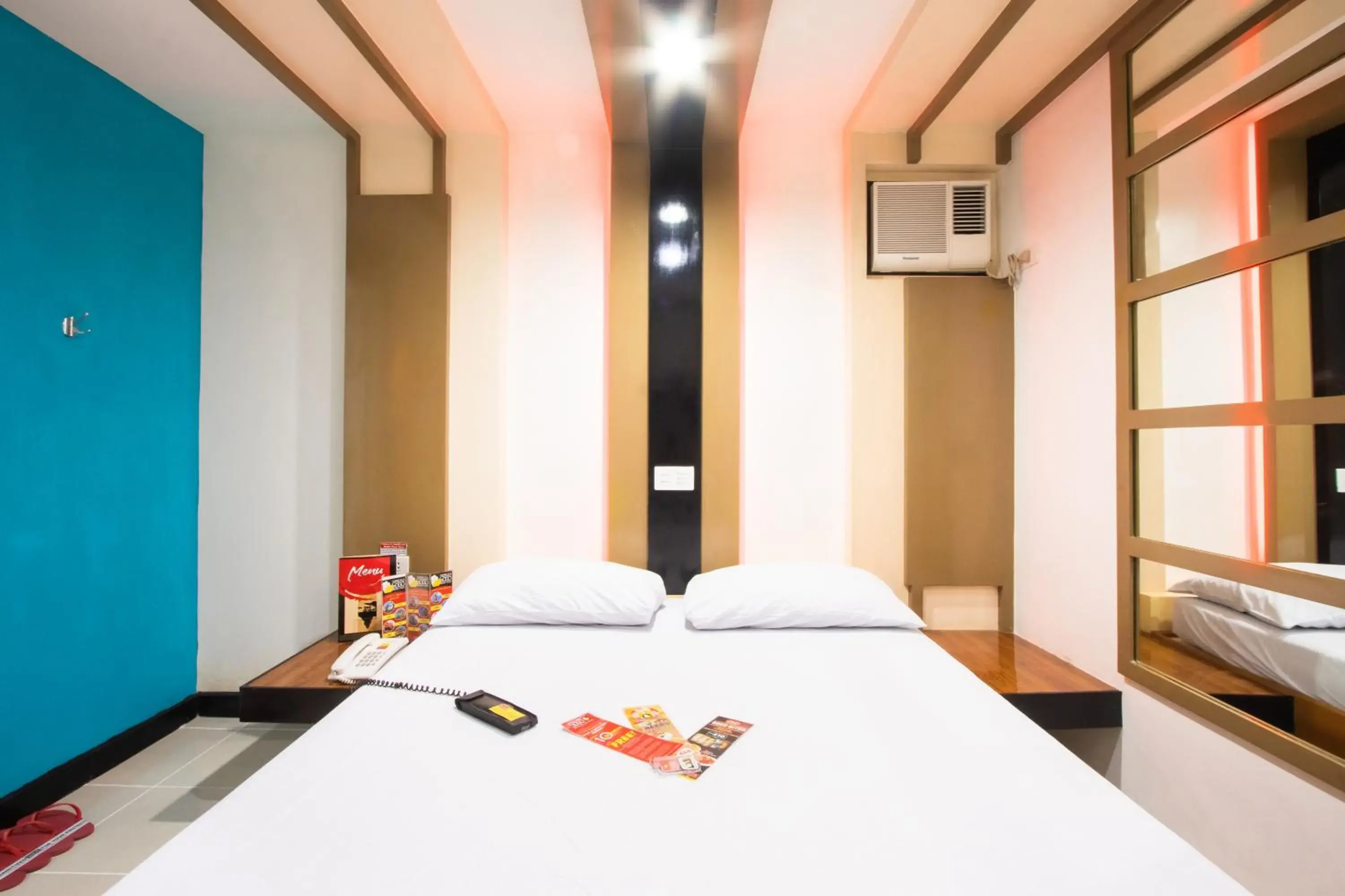 Bed in Hotel Sogo Santolan Bed in Hotel Sogo Santolan